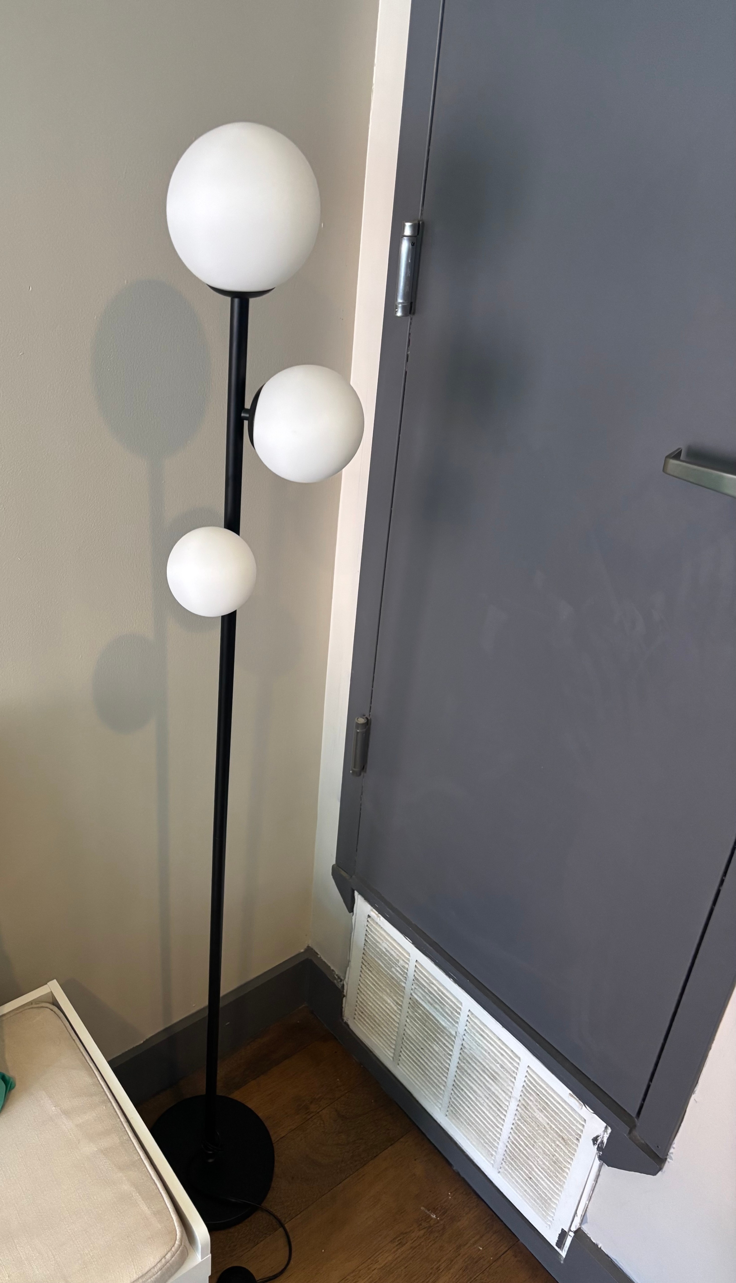 3 Globe Modern Floor Lamp - photo 2