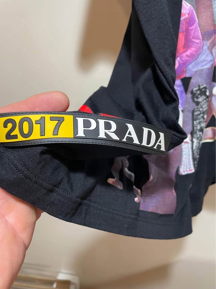 Prada T-shirt - Graphic Tee - New with tags - photo 2