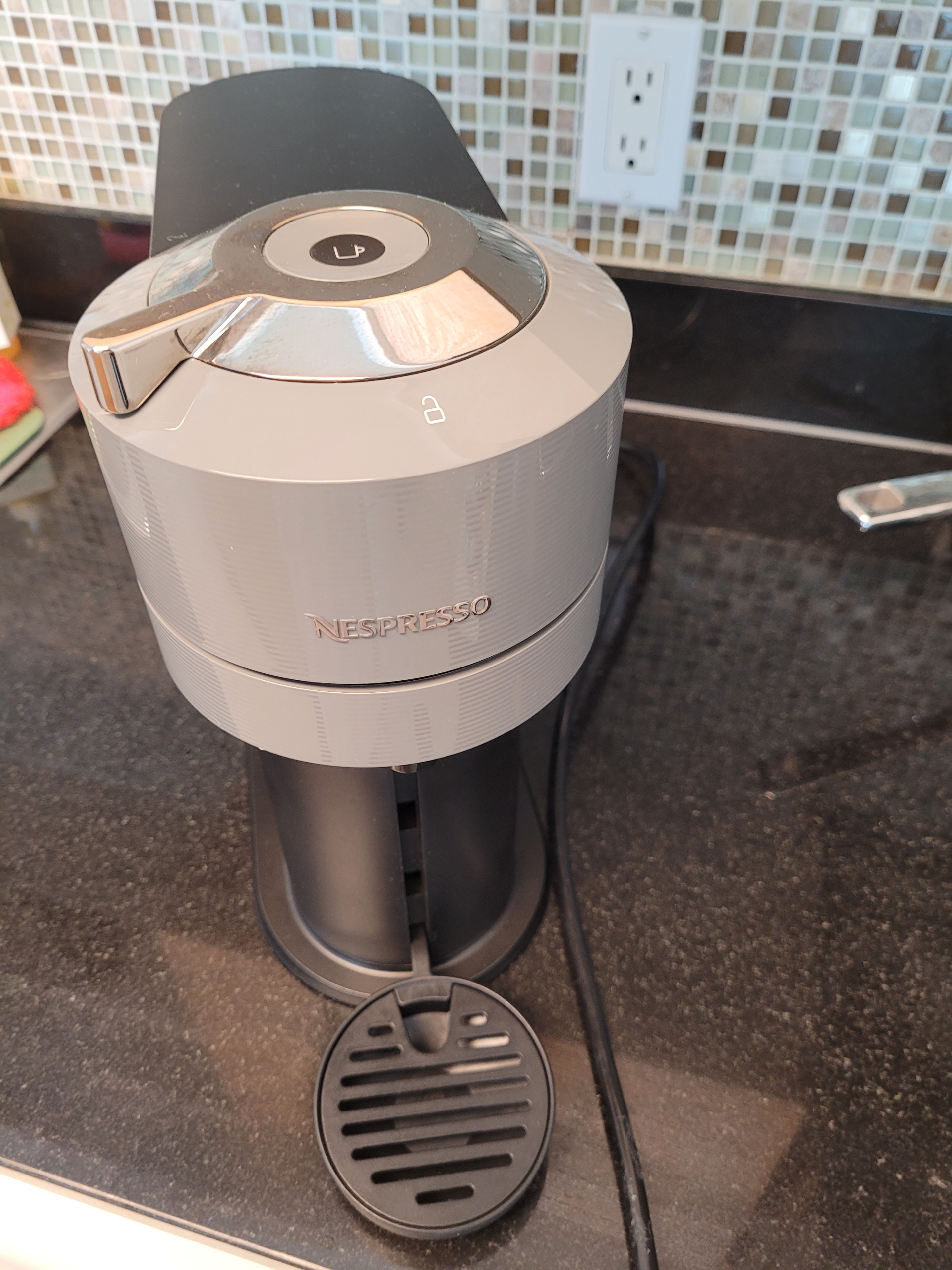 Nespresso Vertuo Next Coffee Machine - photo 2