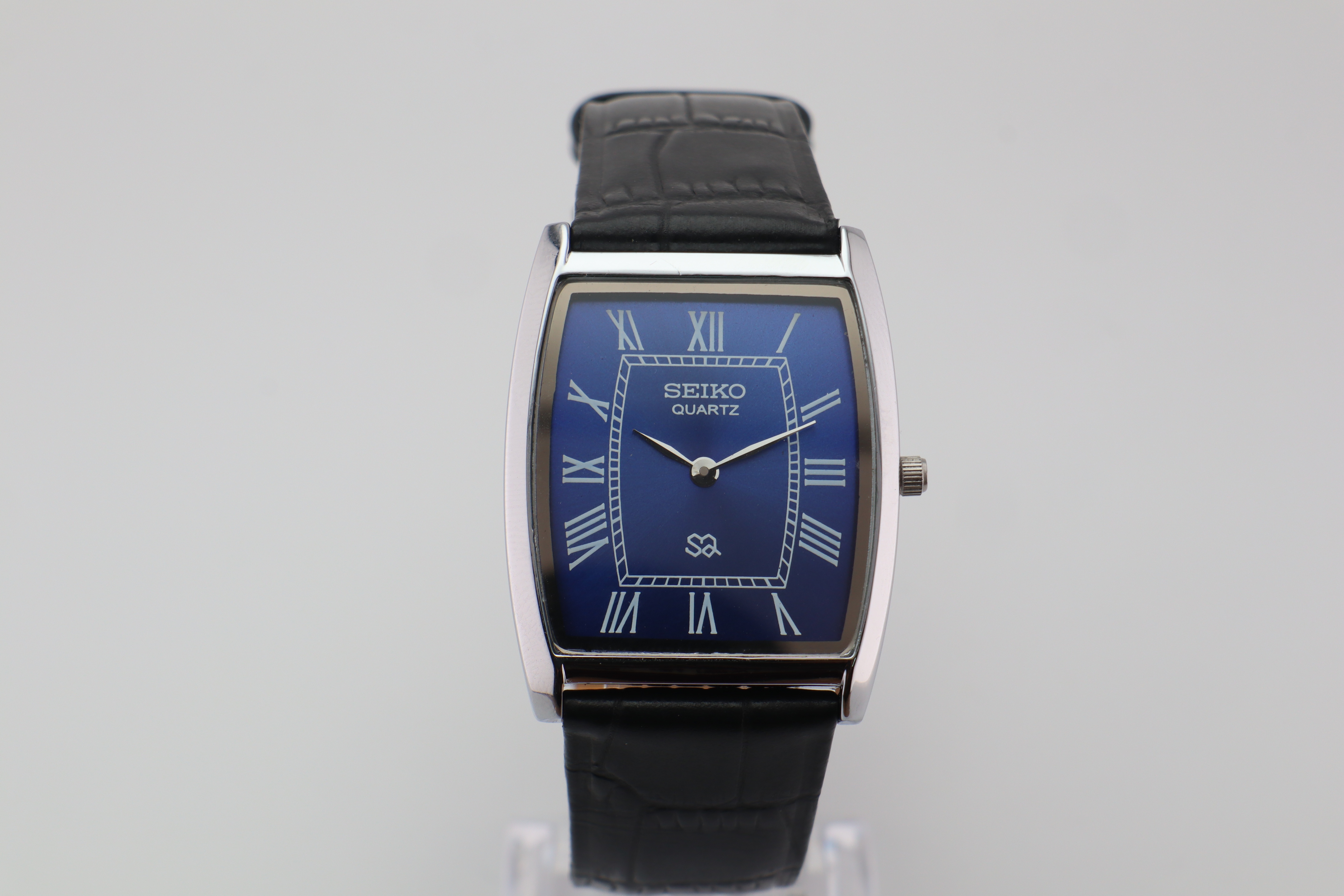 Refurbished Vintage Barrel Tank Men’s Watch - photo 2