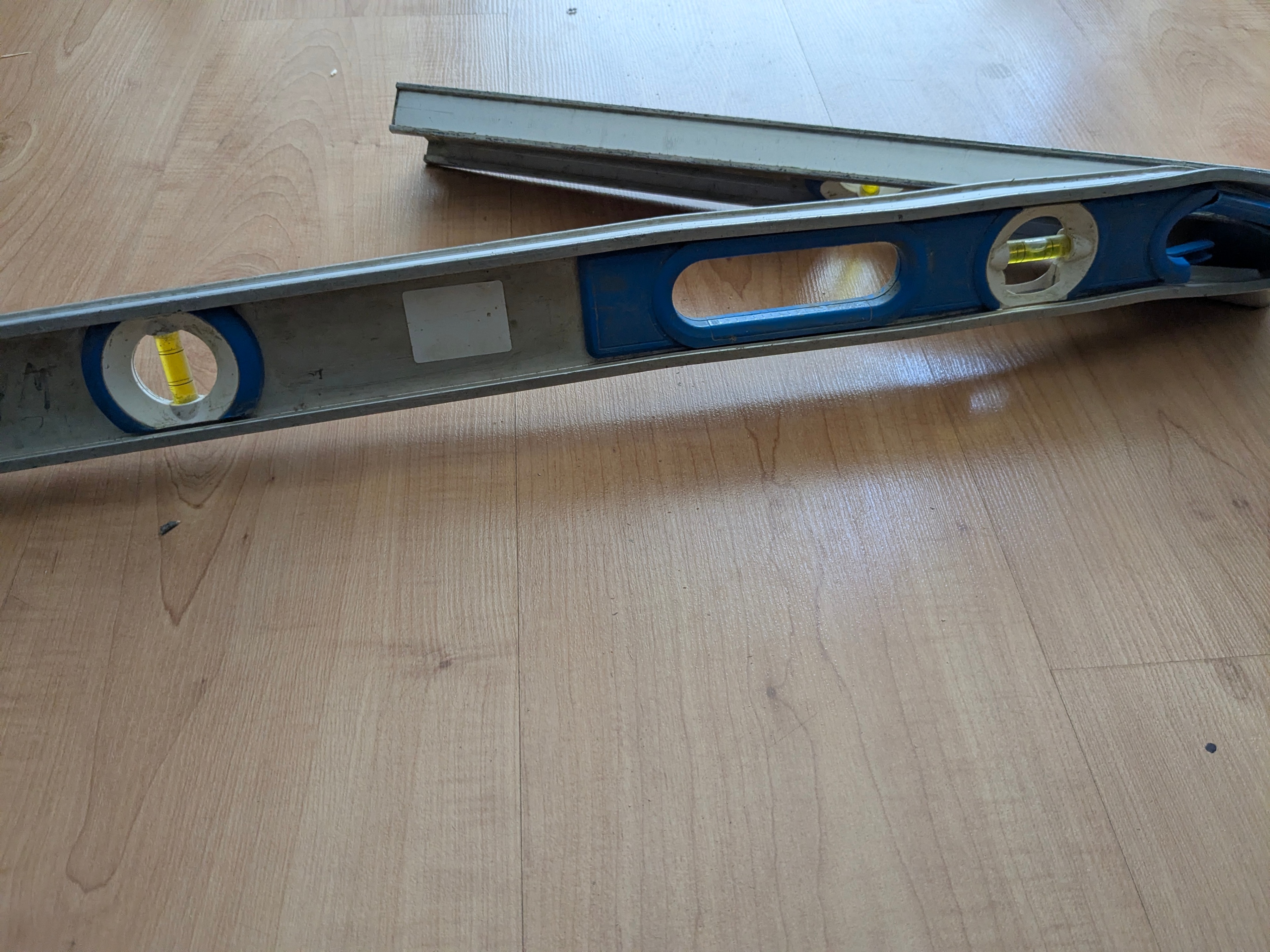 FREE: 4' level (for parts or aluminum sale) - photo 2