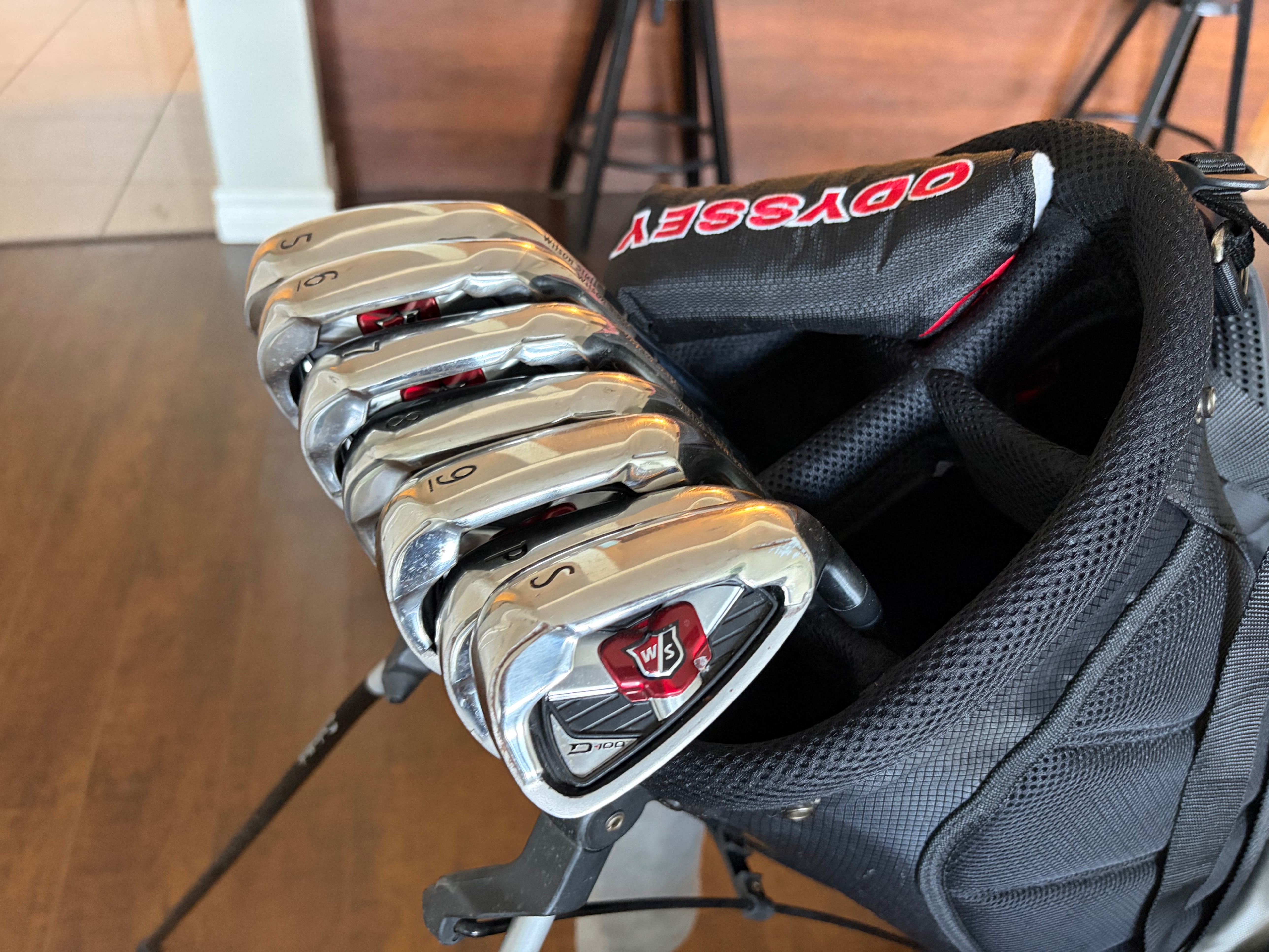 GOLF CLUBS - TaylorMade Bag, Wilson Staff Irons, Odyssey Putter - photo 3