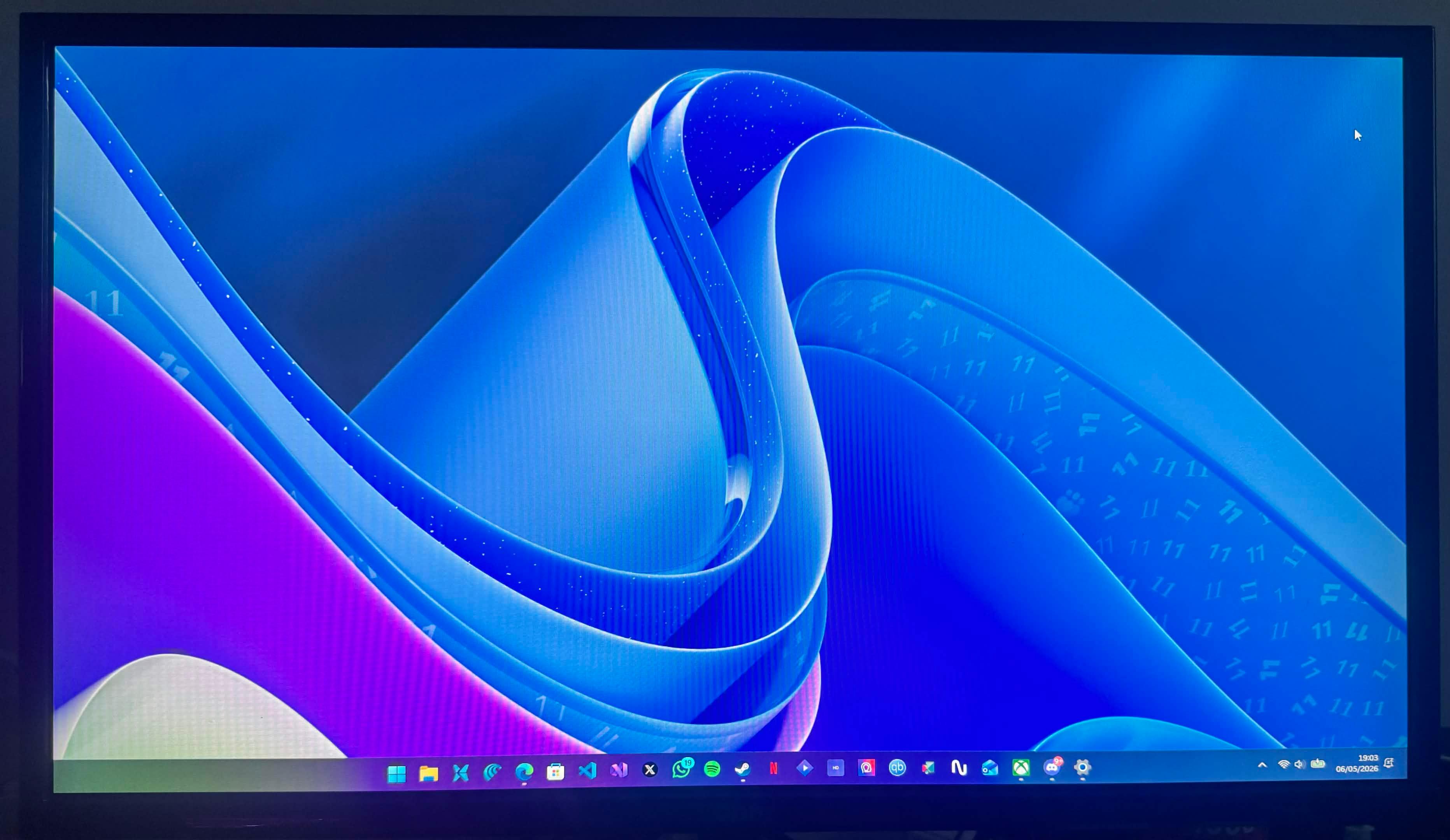 22" monitor 75Hz - 84Hz refresh rate
