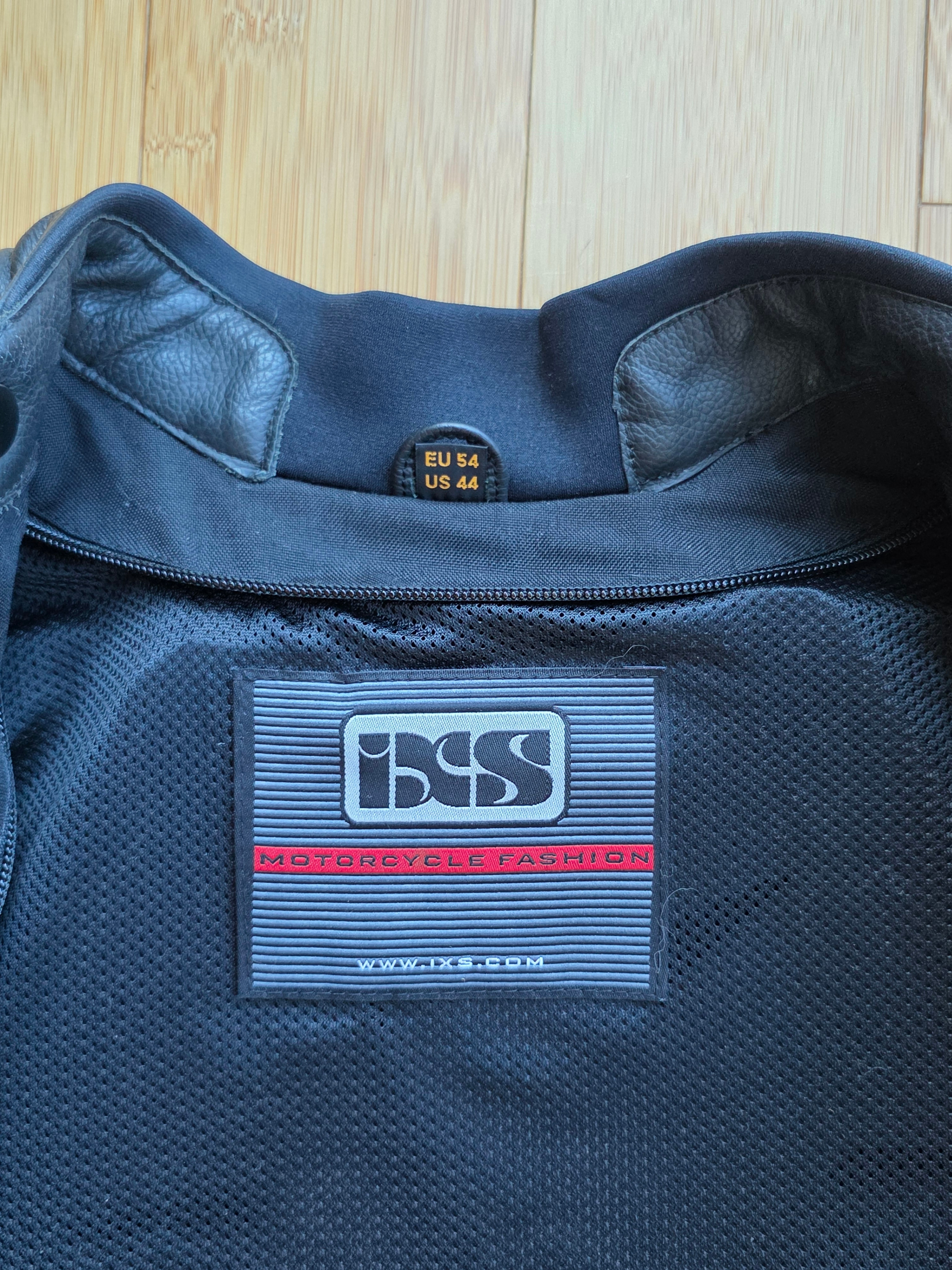 iXS Leather Motorcycle Jacket – Air-Flow System – Size US 44 - photo 2
