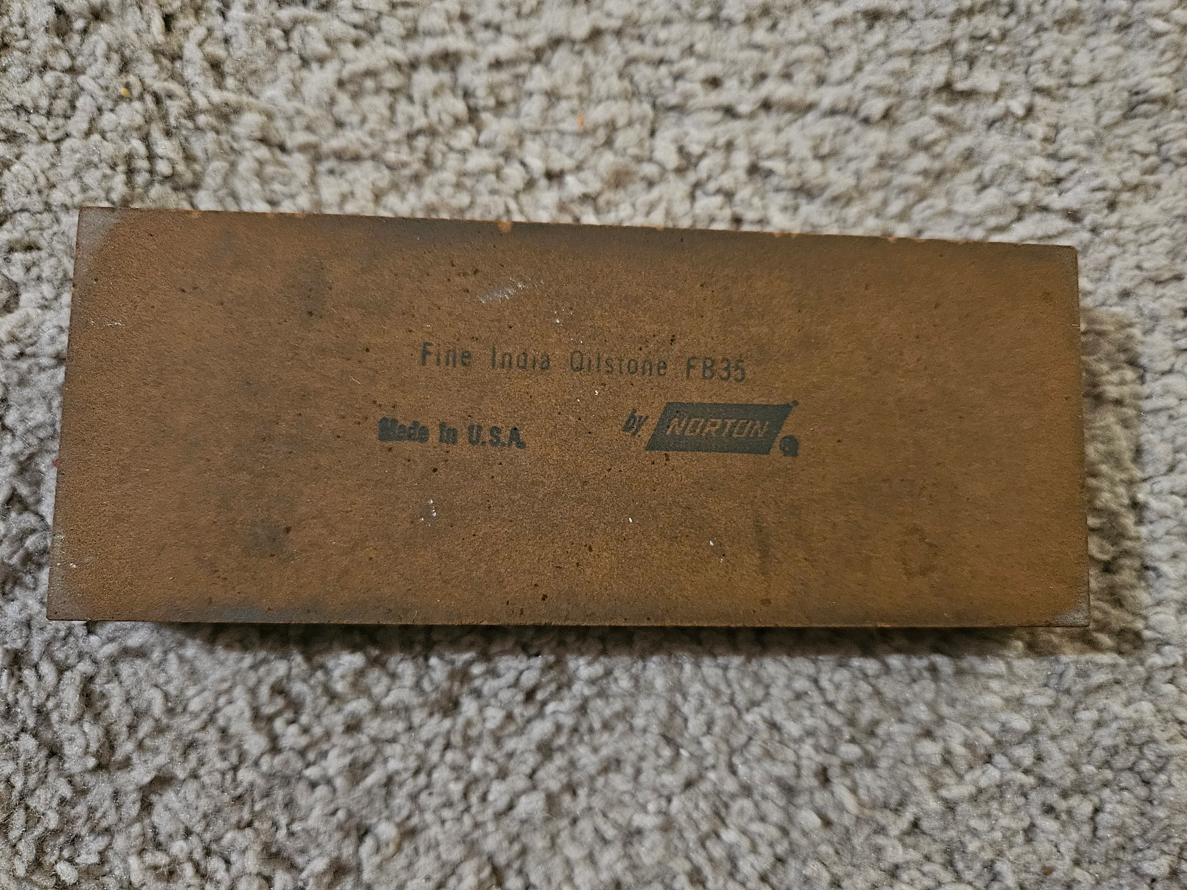 Vintage Norton Fine India Oilstone (FB35), Sharpening Stone 5x2"
