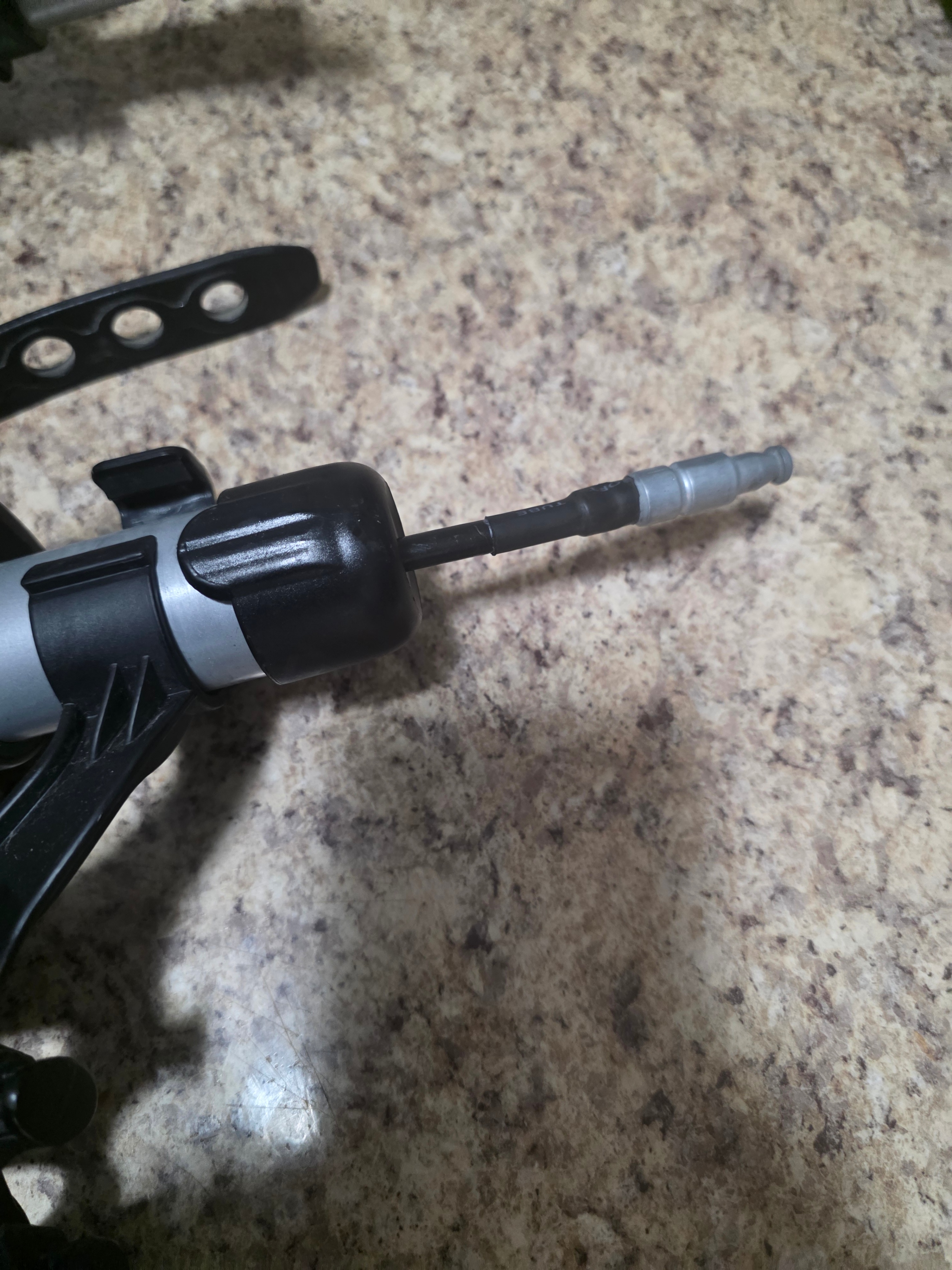 Thule 2 bike rack locking cable and knob - photo 3