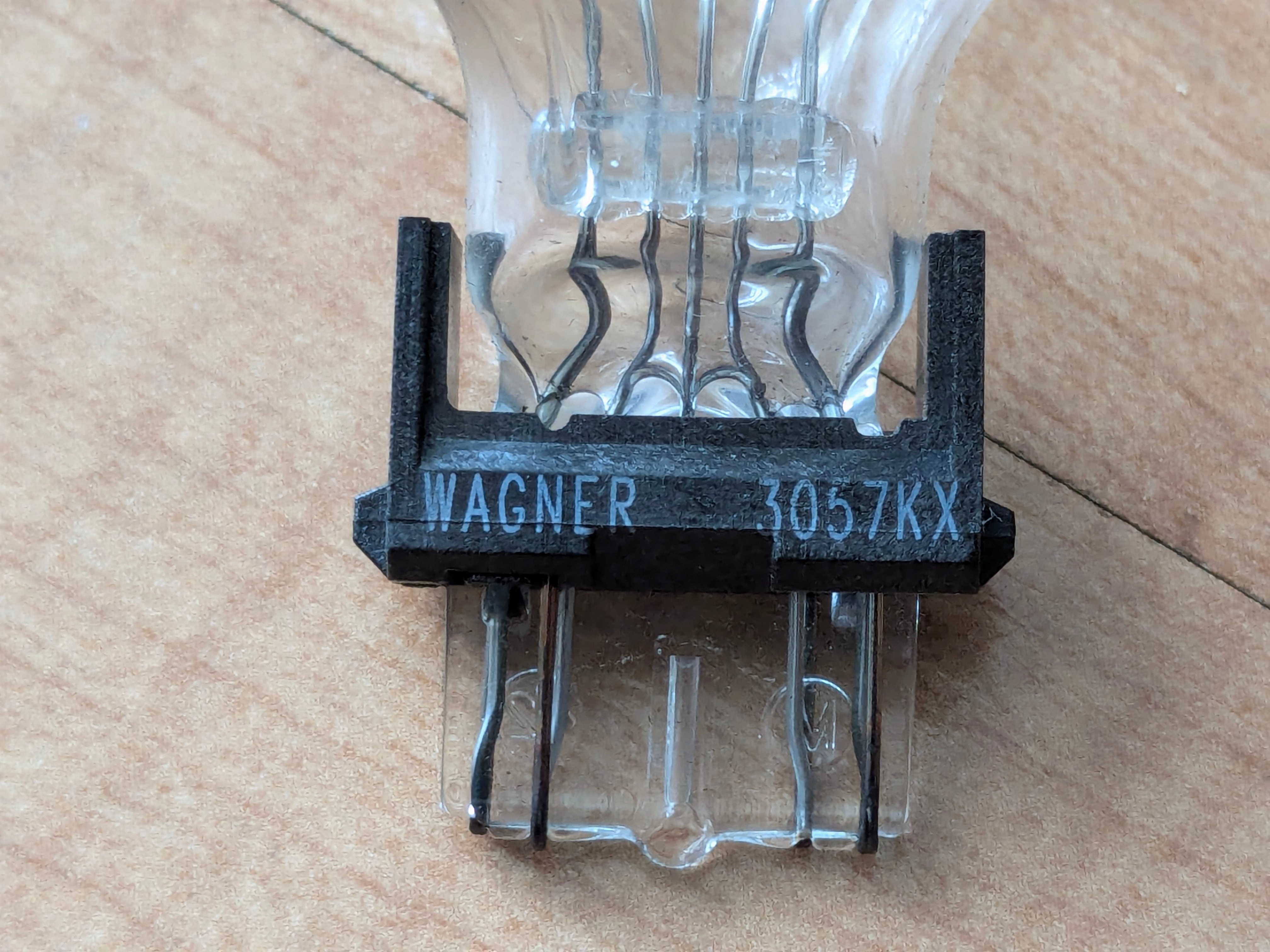 Wagner and Sylvania 12 V light bulbs (used) - photo 2