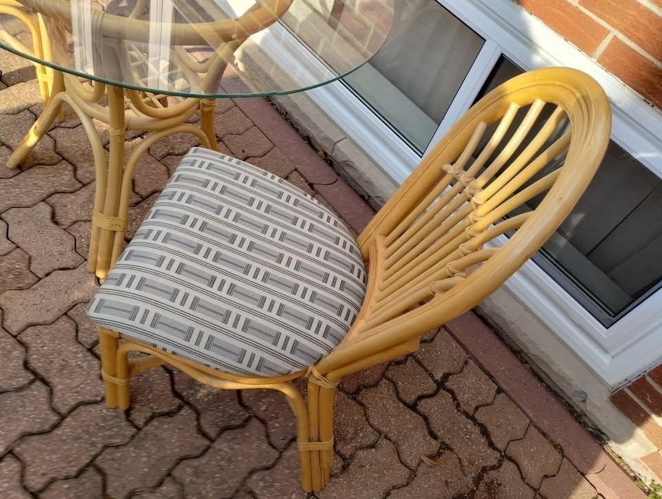 80's Retro 3-Piece Boca Rattan Wicker Table - photo 3