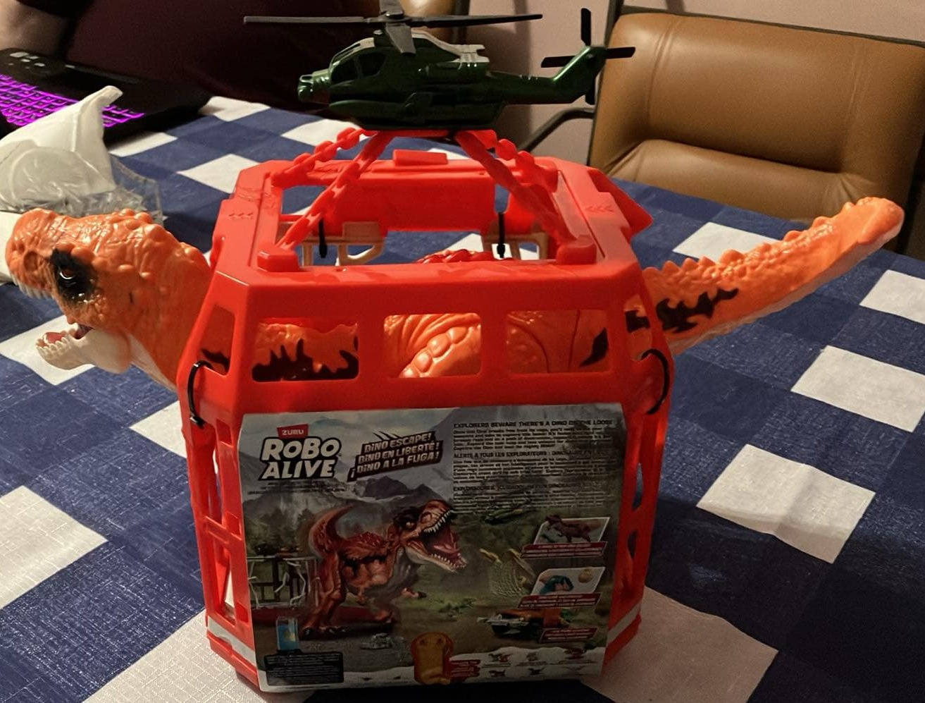 Robo Alive Dino Escape Playset (New) - photo 2