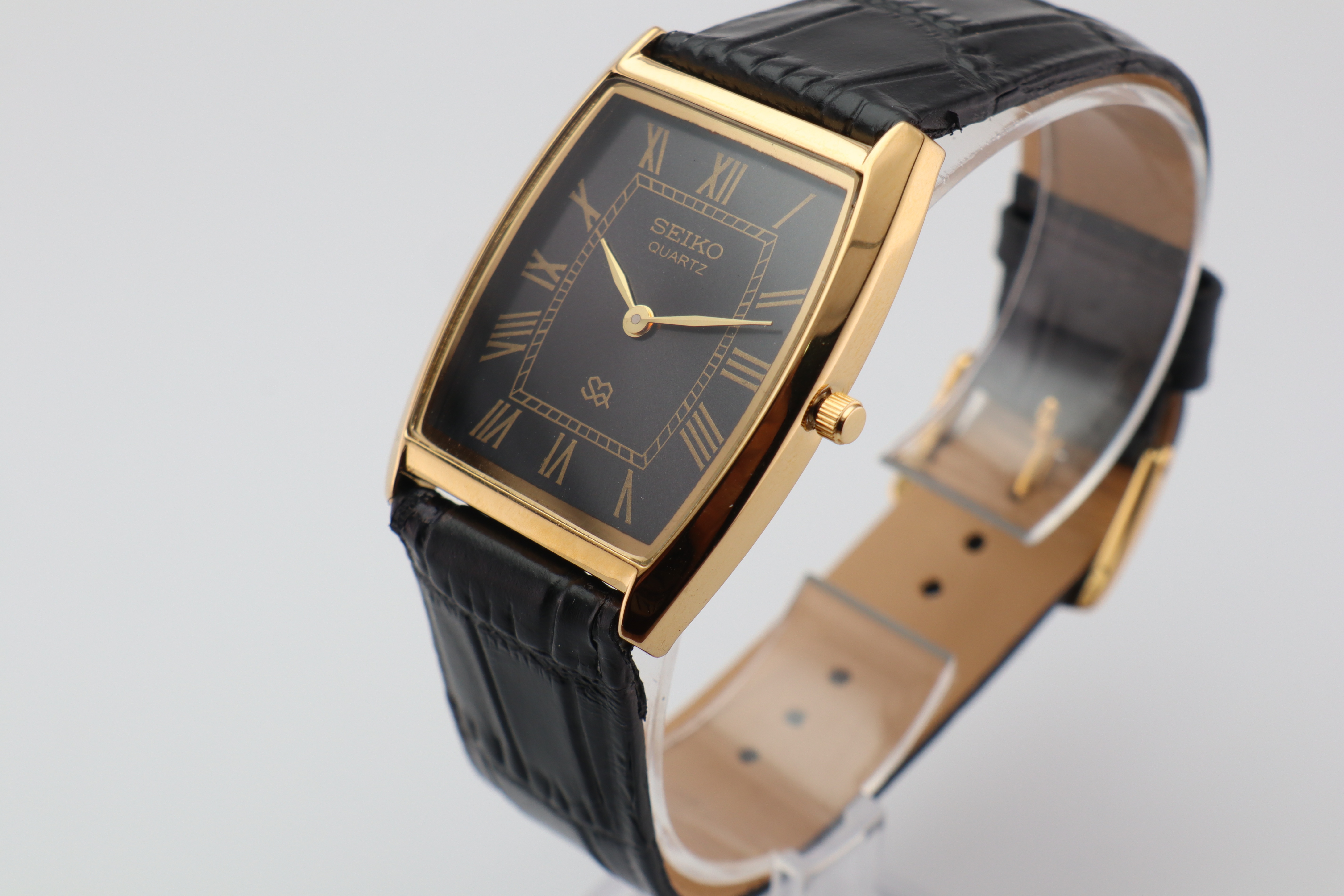 Refurbished Vintage Barrel Tank Men’s Watch - photo 3
