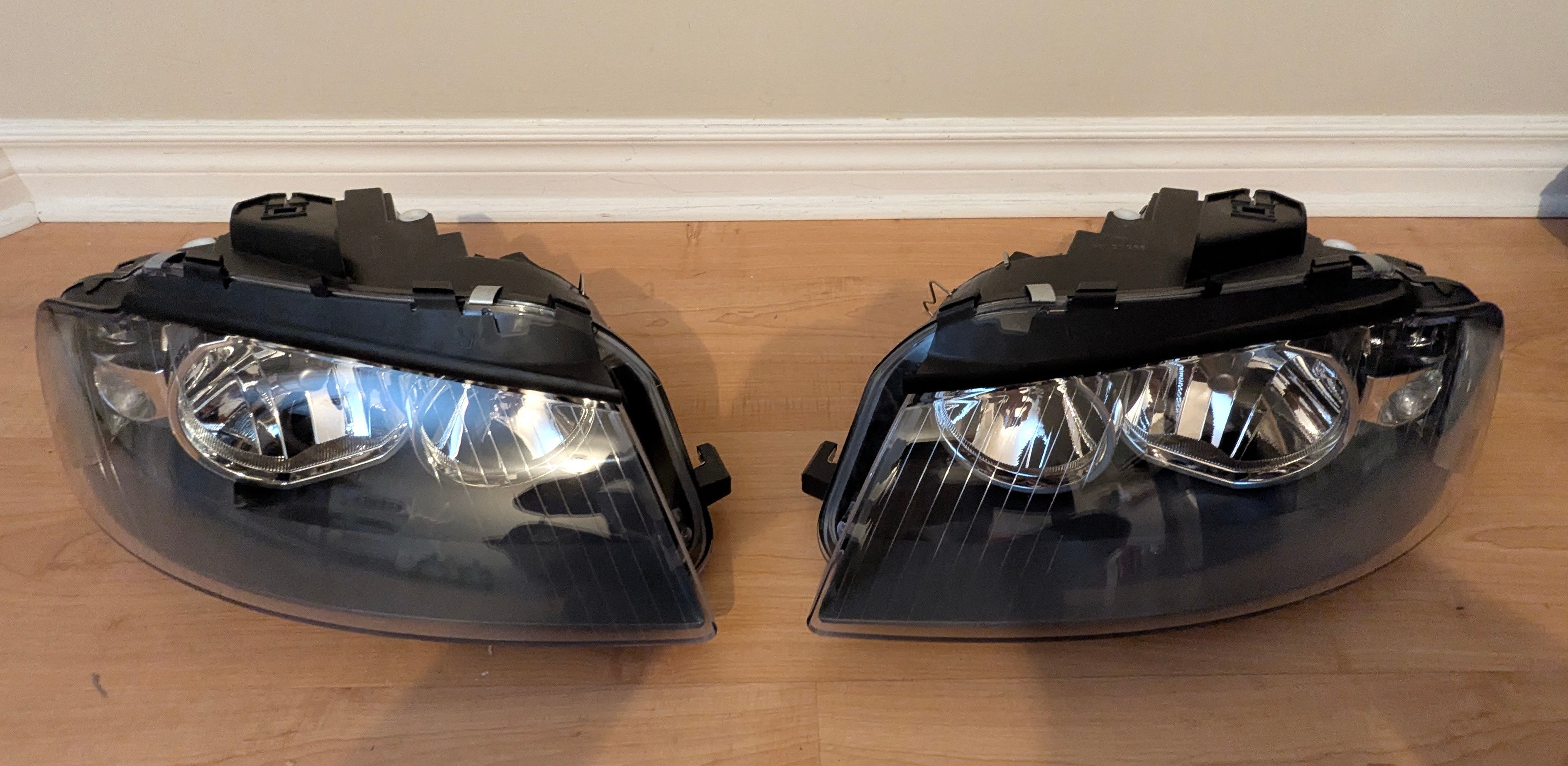 Pair of Audi A3 – Headlights | One is free | OEM part