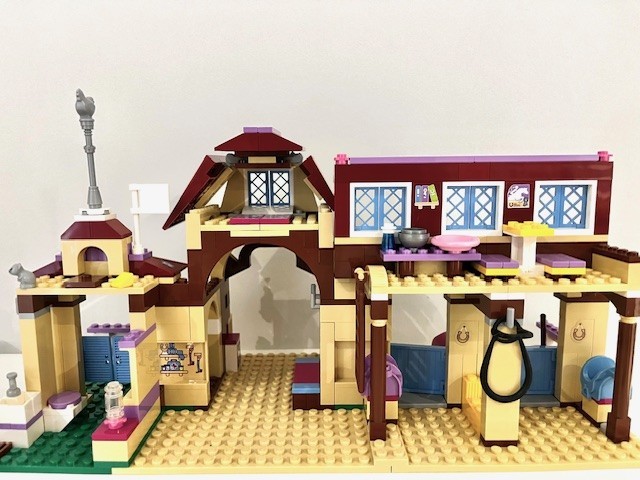 Lego Friends – Heart Lake Riding Club #41126 - photo 2