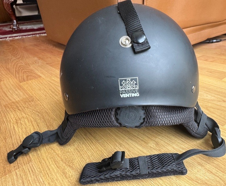 Reduced! K2 Clutch Ski Helmet in excellent condition-medium size - photo 2