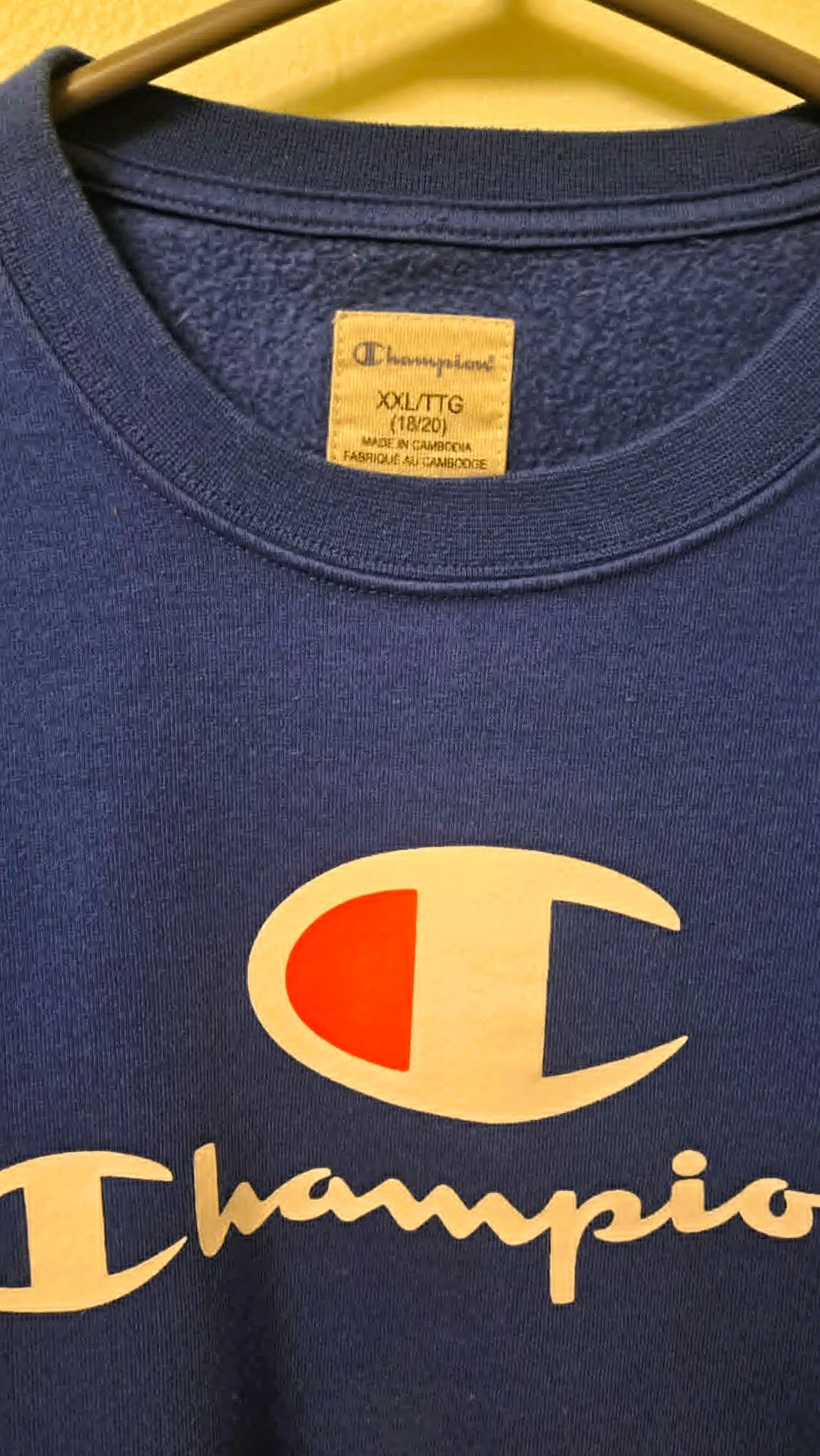 Champion Unisex Royal Blue Crewneck Sweatshirt Like New - photo 3