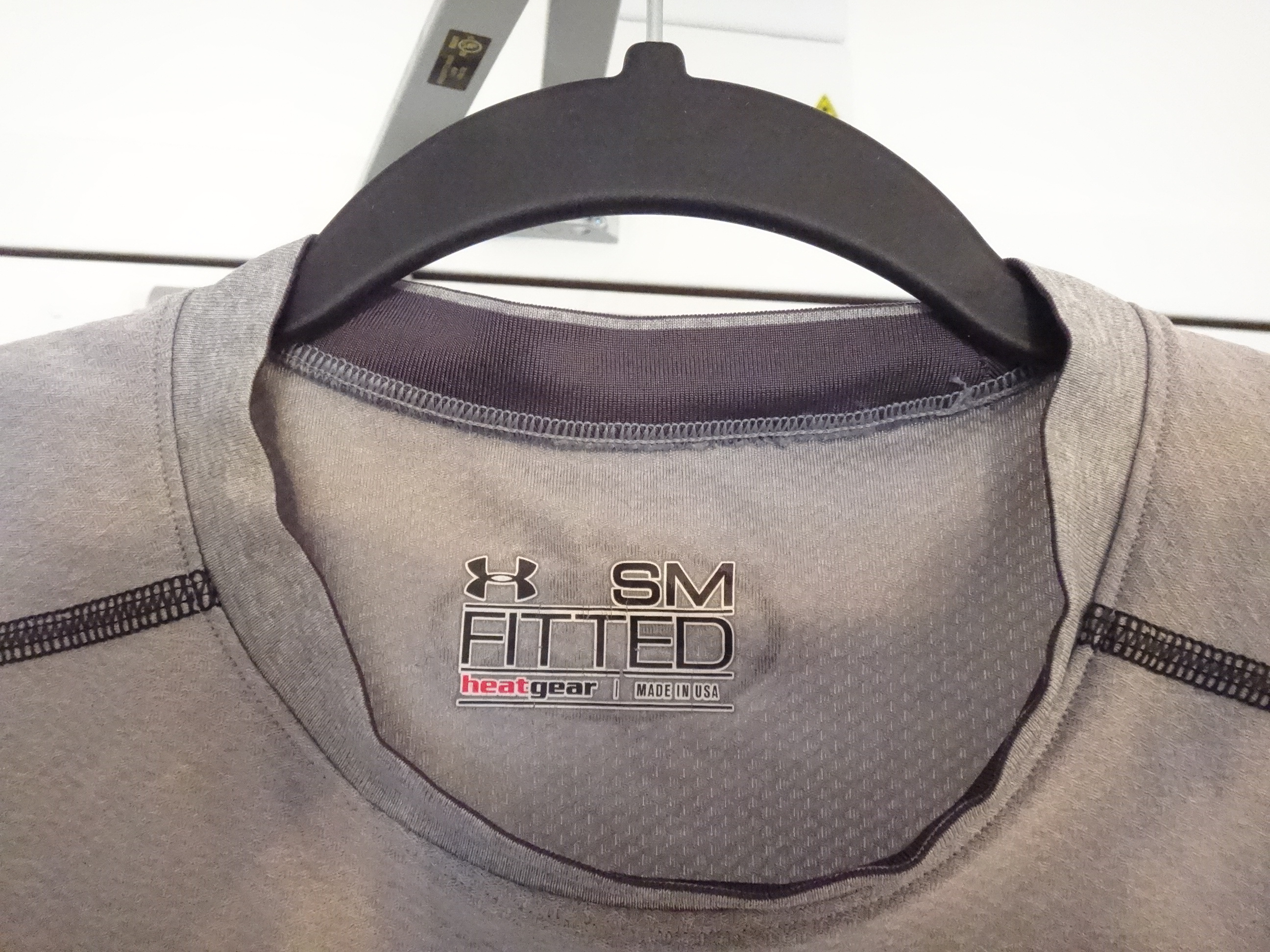 ✅👍🆕UNDER ARMOUR made in USA 🇺🇸♂️Small FITTED heatgear T-Shirt - photo 5