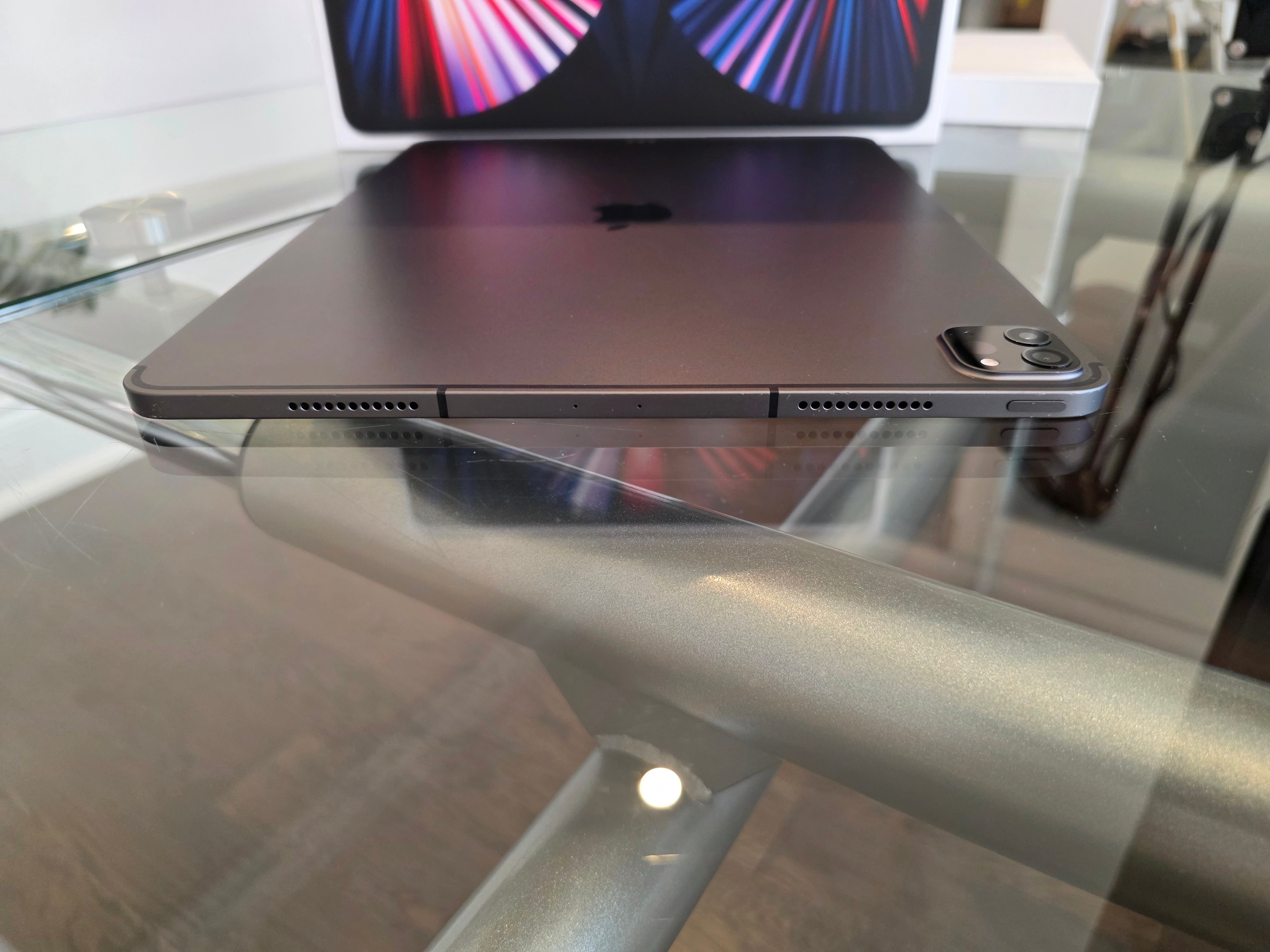 iPad Pro 12.9" (M1, 256GB, Wi-Fi + 5G Cellular) – Excellent Cond - photo 4