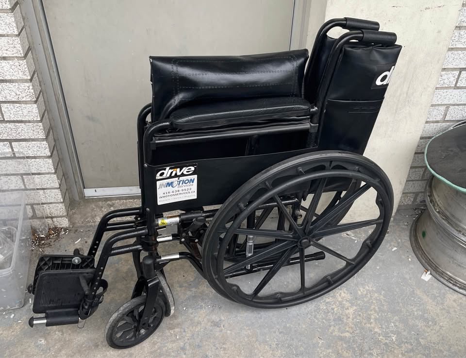 Wheelchair with FREEBIES - photo 3