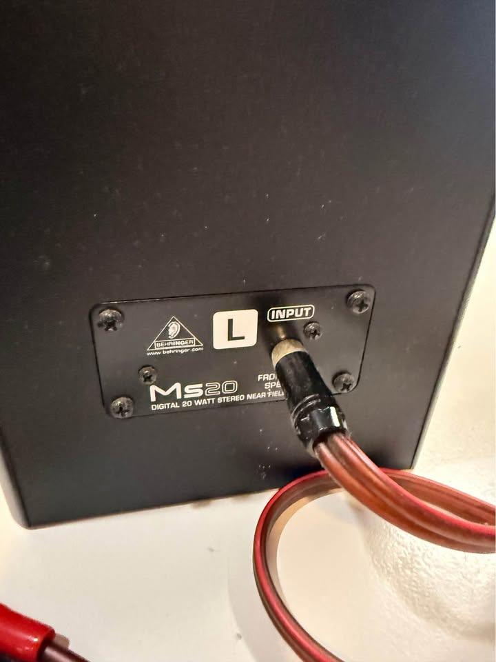 Speaker Behringer MS20 (one box only, L) - photo 3