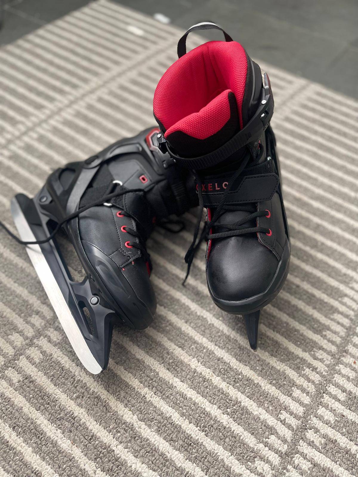 OXELO Black Ice Skates