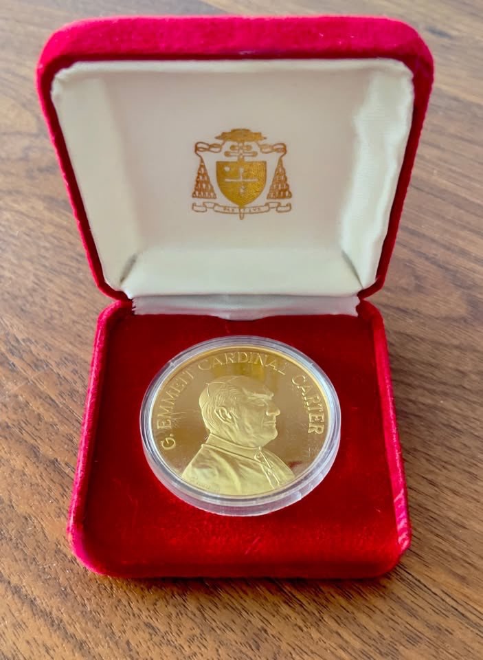 1987 Cardinal Carter Commemorative Medal – Excellent Condition - photo 3
