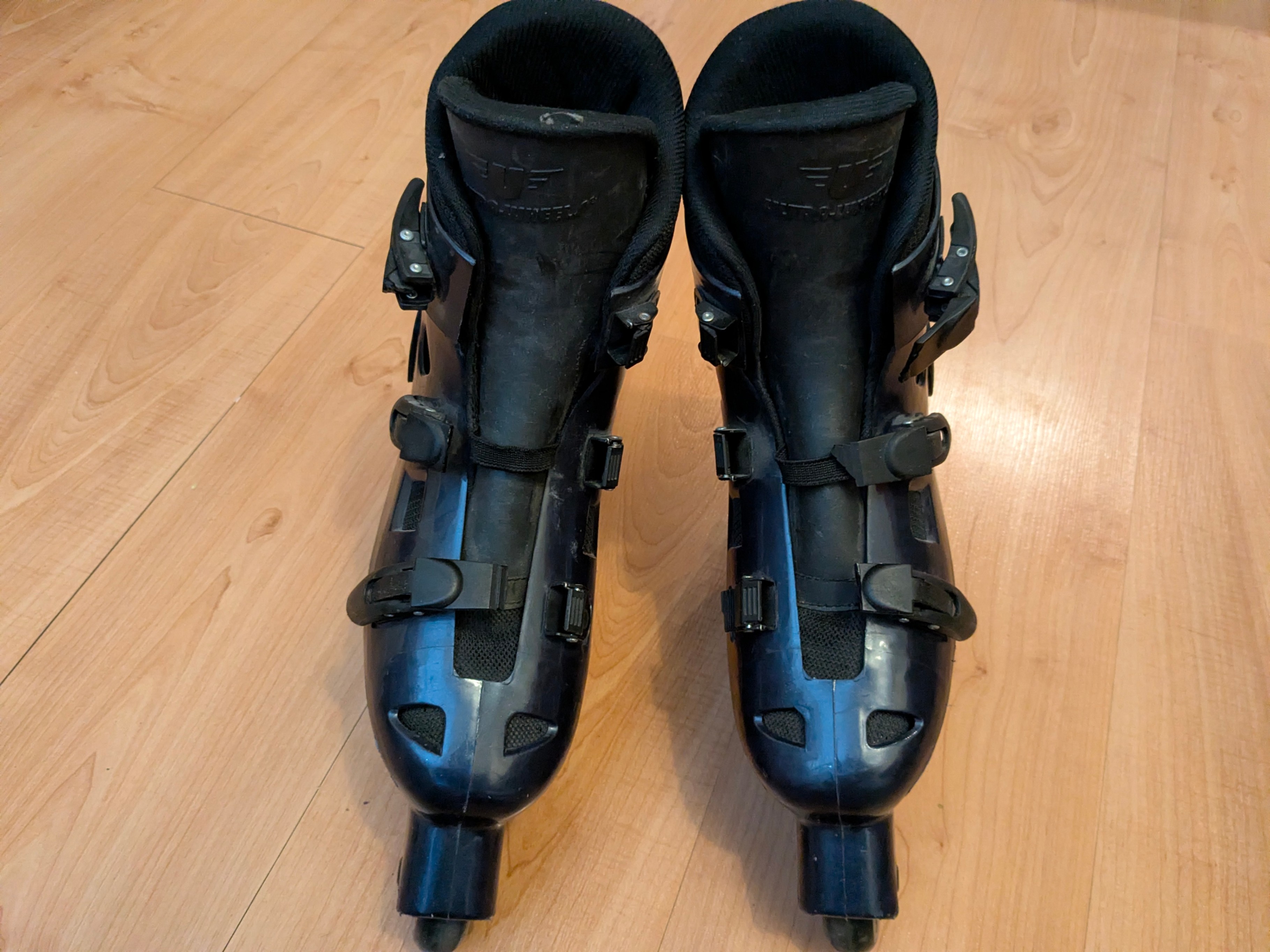 Free: Rollerblades size 8 (need new straps) READ AD - photo 4
