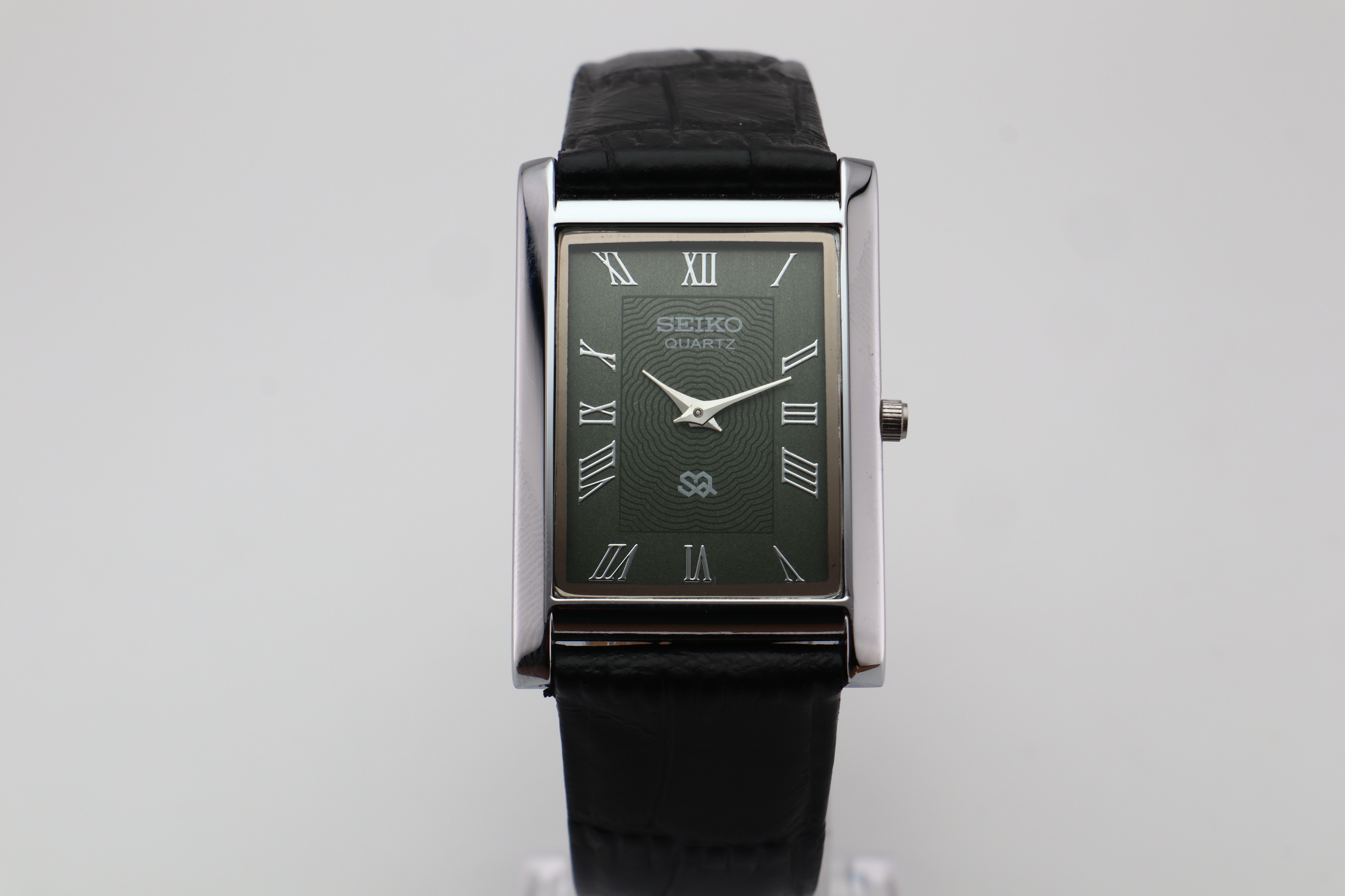 Refurbished Vintage Slim Tank Men’s Watch - photo 2