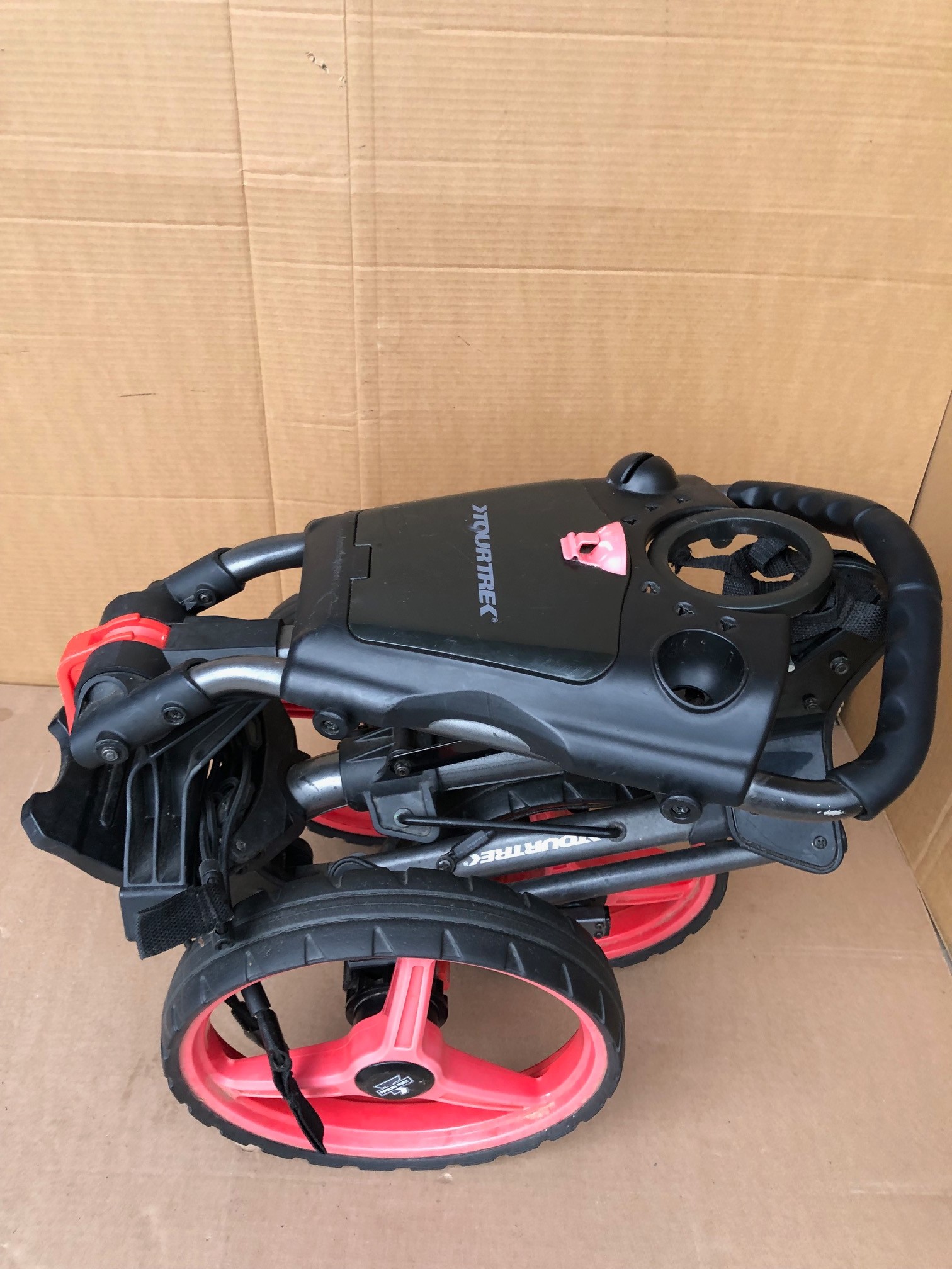 Cube Cart - 3-wheel golf push cart in excellent condition - photo 2