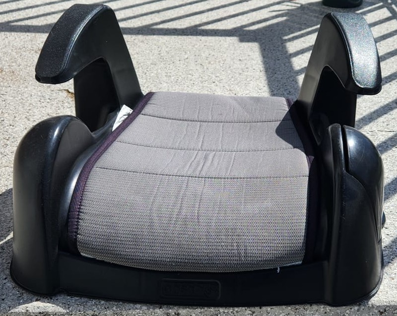 🚗 Kids' Booster Car Seat – Great Condition - photo 3