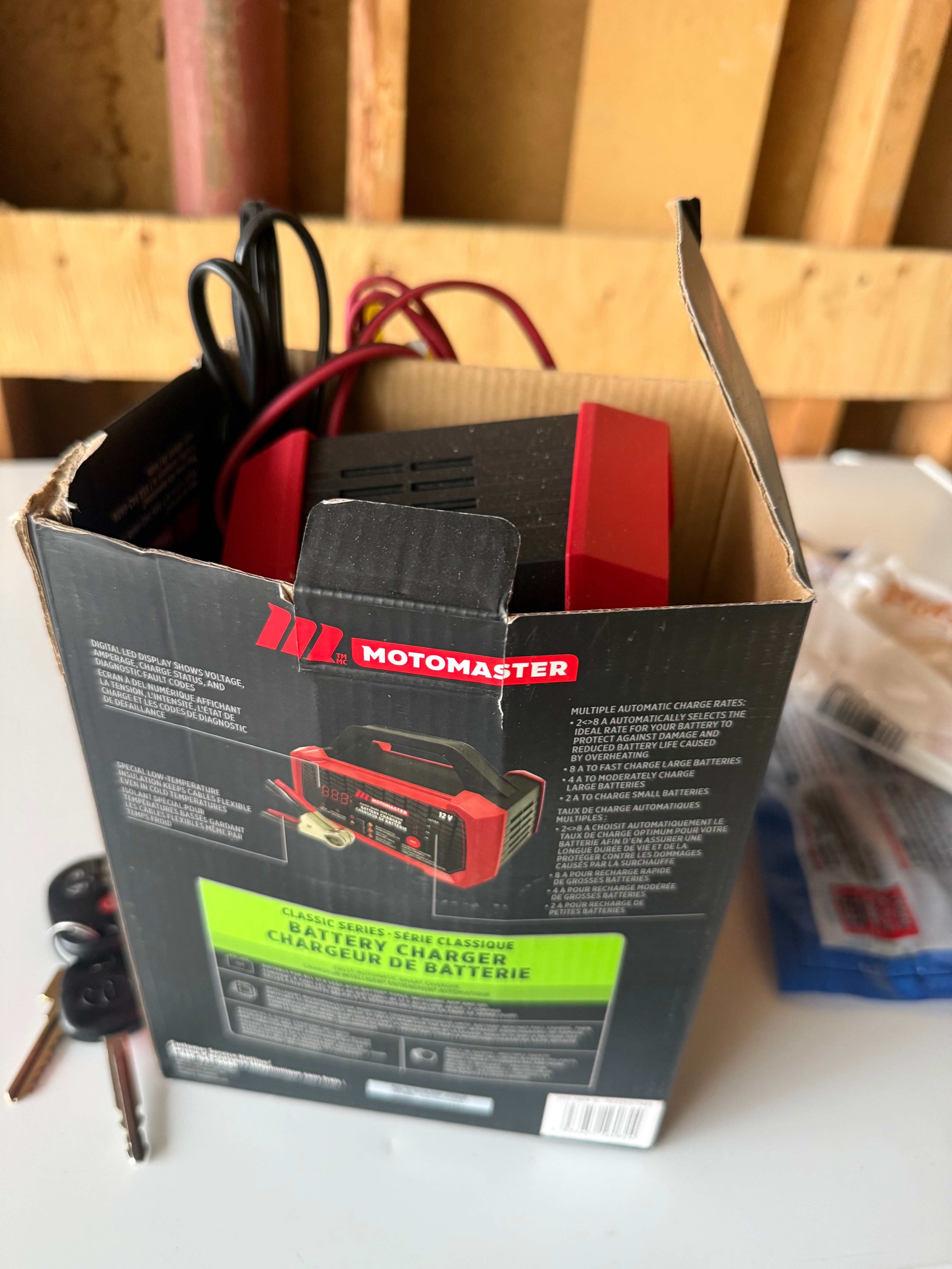 MotoMaster 12V Smart Battery Charger - Classic Series (2A/4A/8A)