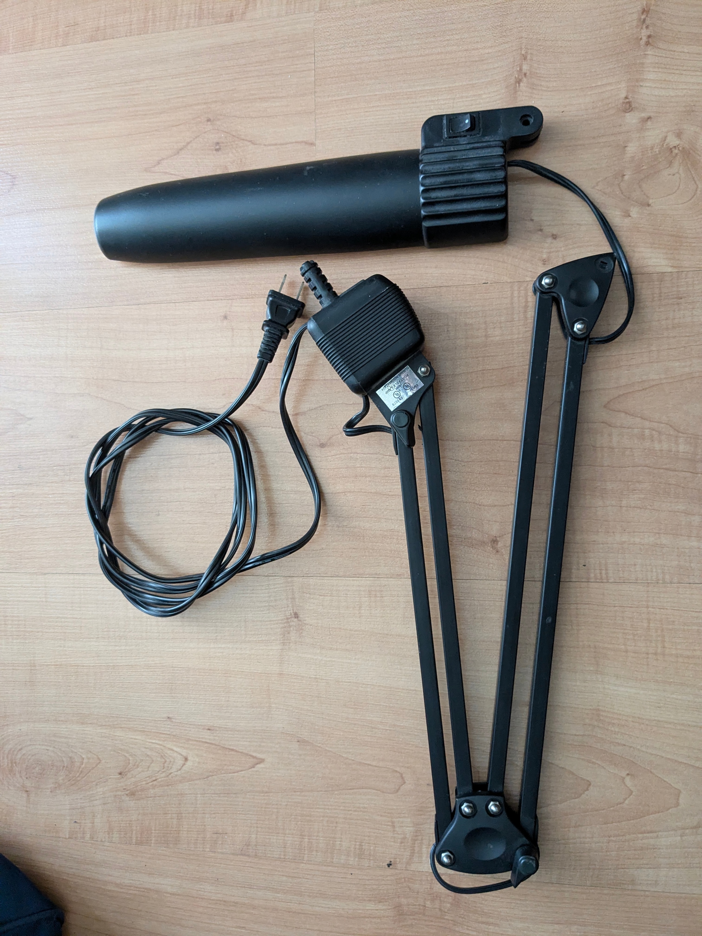 FREE: Mounting scissor arm (parts or fix)
