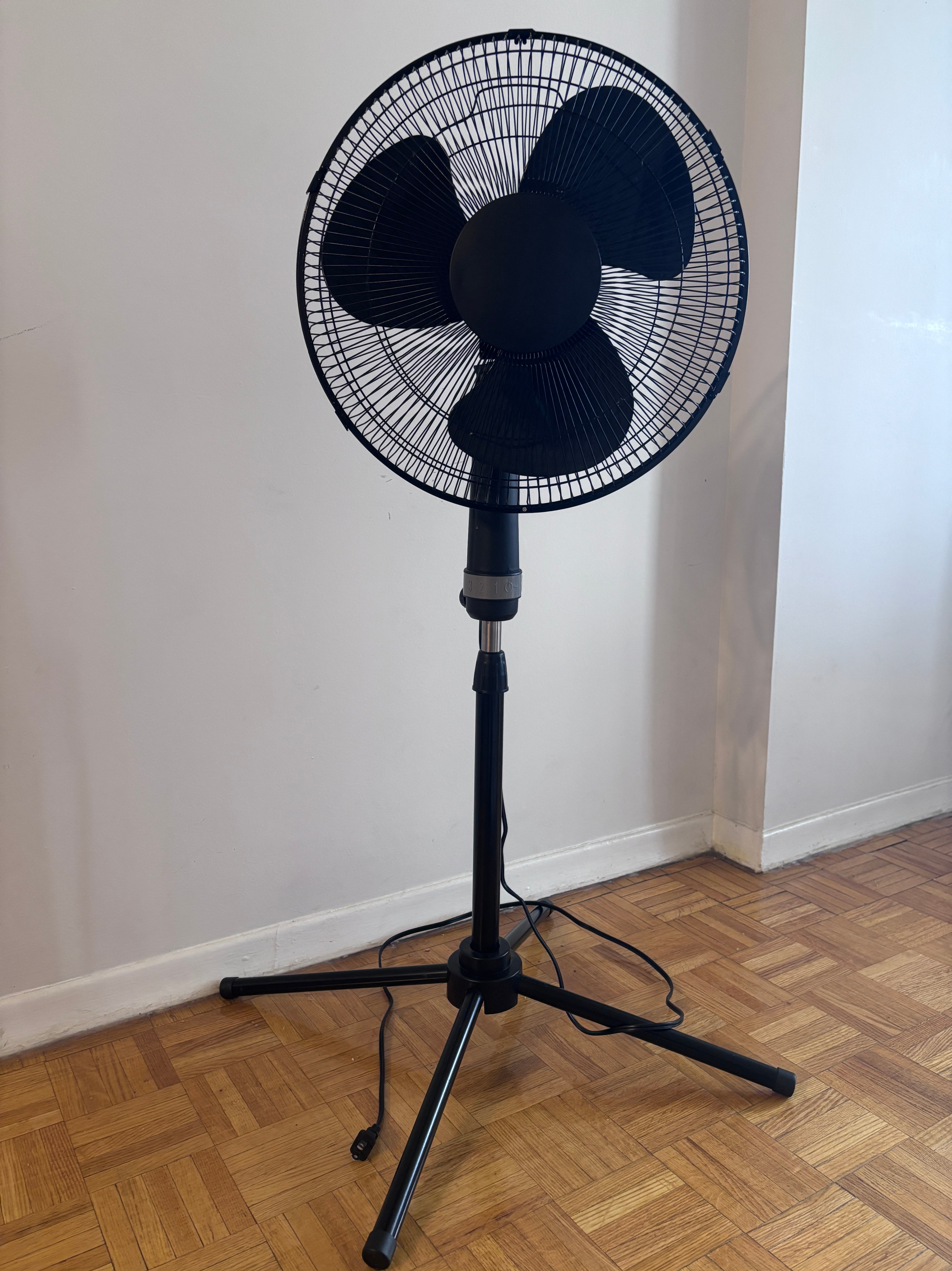 Oscillating Fan/Stand Fan