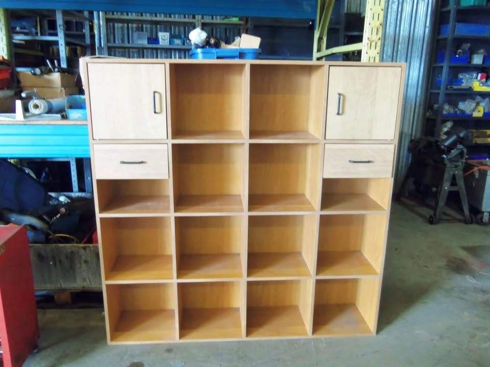Shelving Unit (Bookshelf)