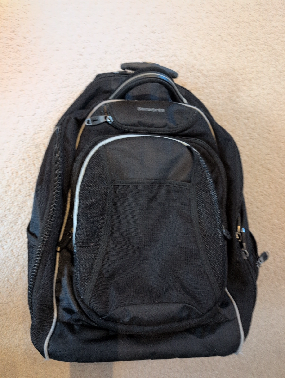Samsonite school or travel carry on with backpack straps