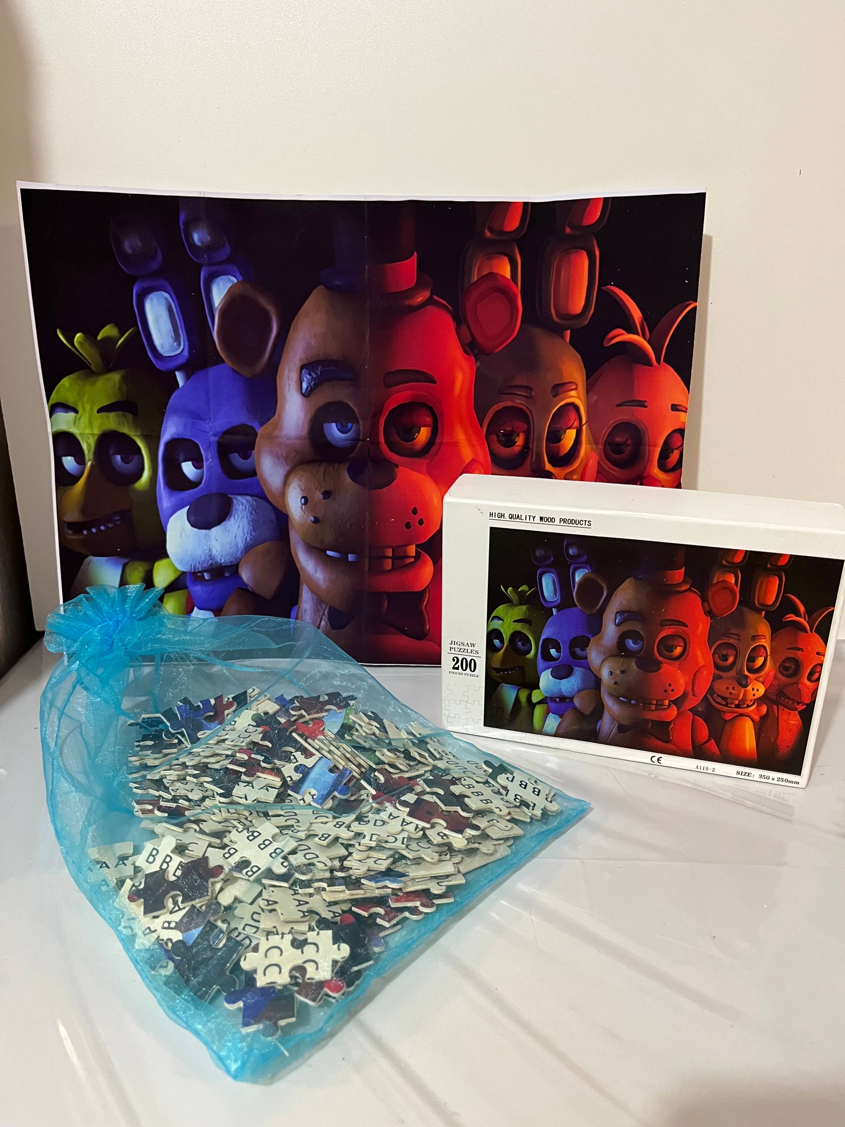 Five Nights At Freddy’s 200 Pieces Jigsaw Puzzle (35cmx25cm)