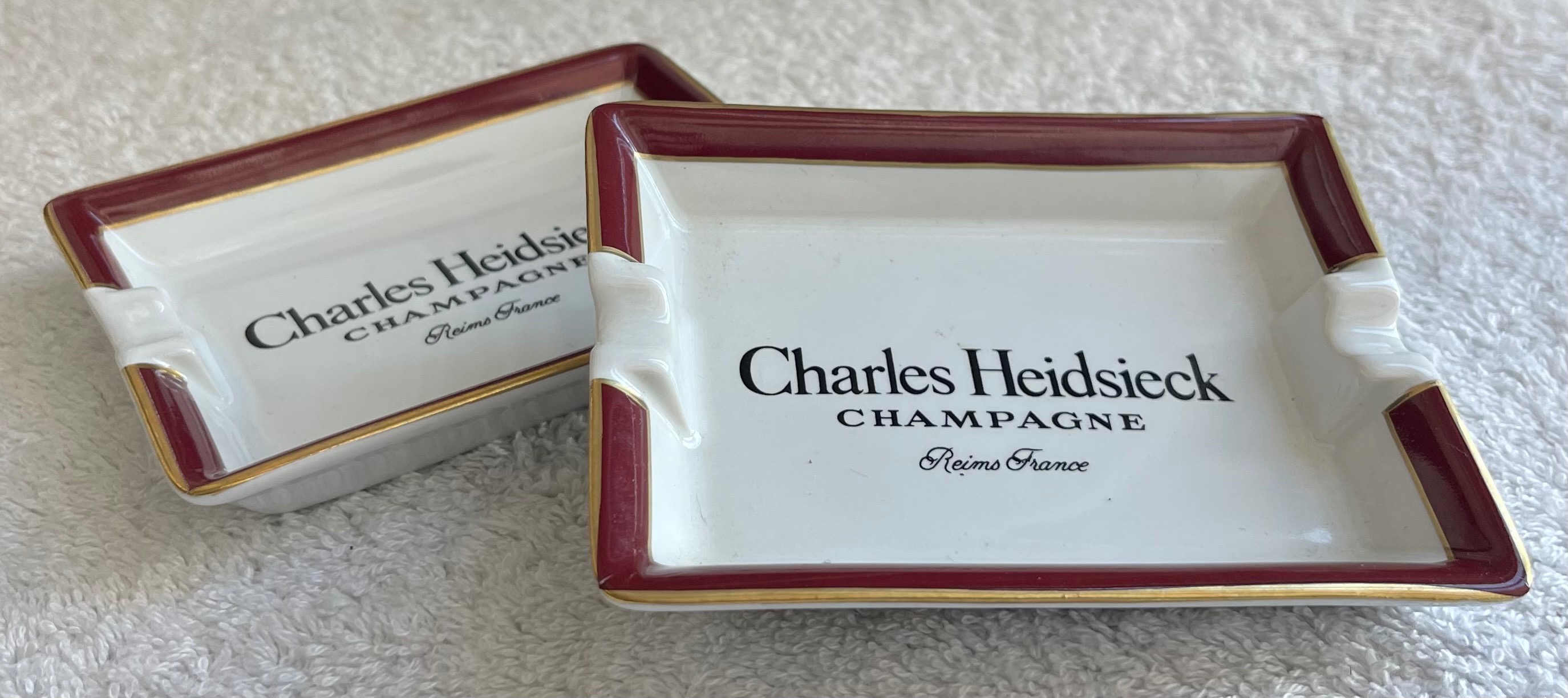Rare Pair of Vintage Charles Heidsieck Champagne Trays - photo 2