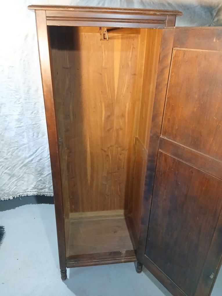 Vintage Solid Wood Wardrobe - photo 3