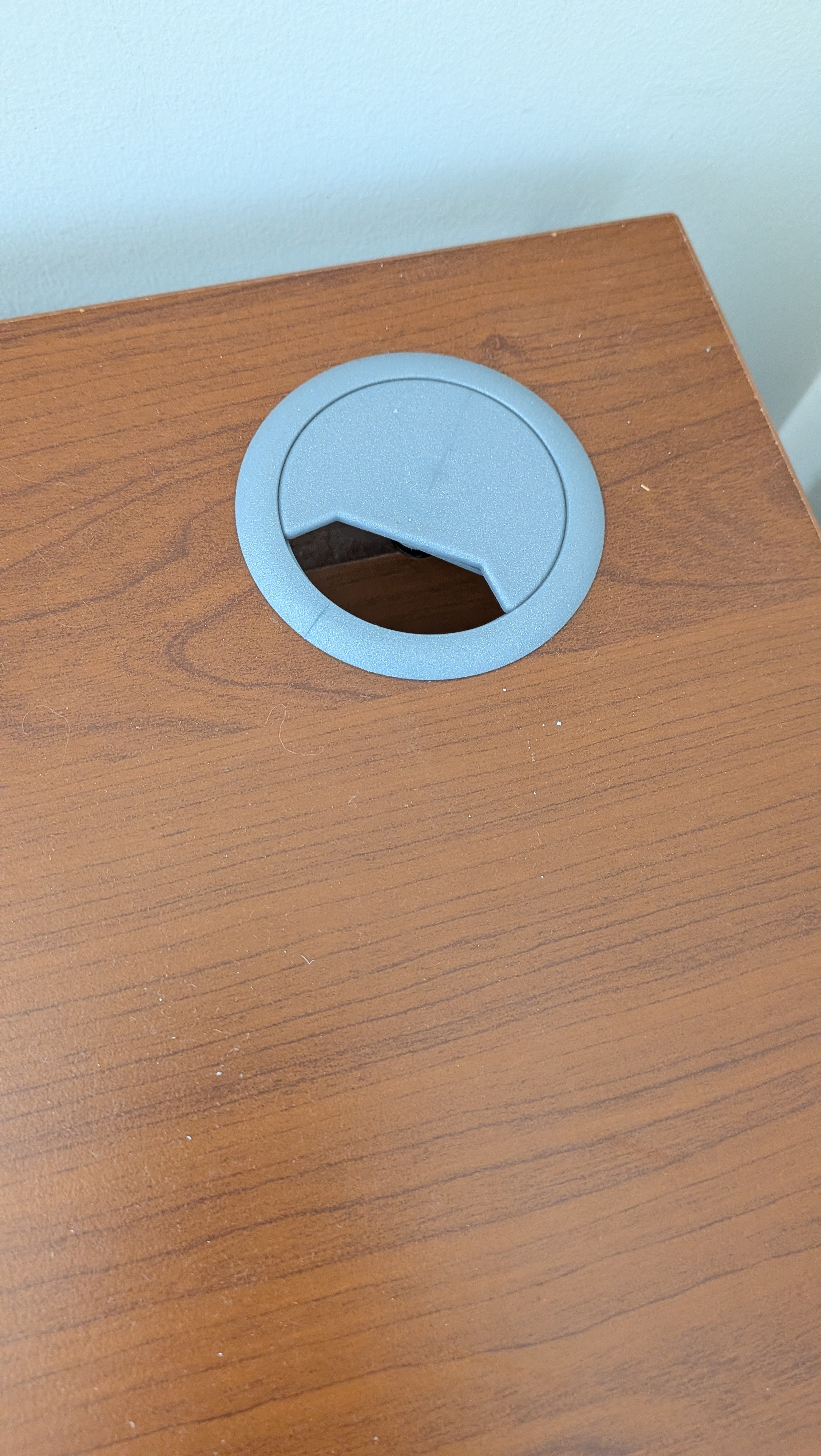 Office Desk - photo 3