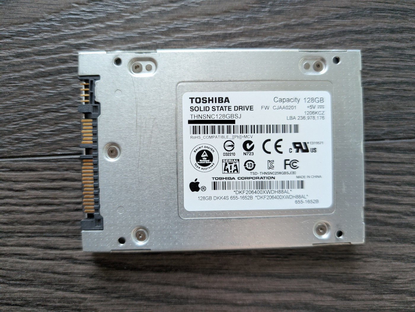 Toshiba 128GB Apple SSD 9.5mm thickness