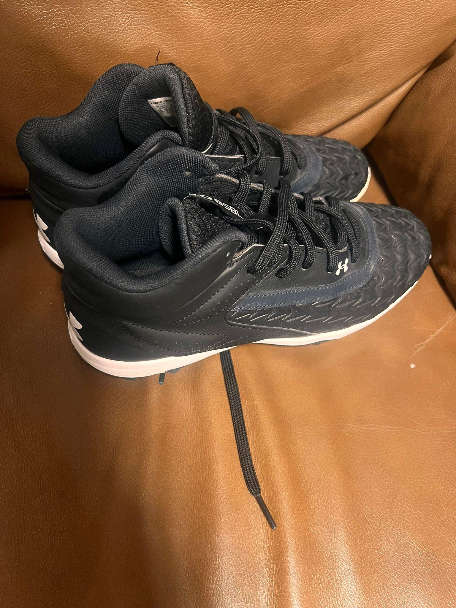 Men's Size 6 Under Armour Baseball Cleats- Excellent condition - photo 2