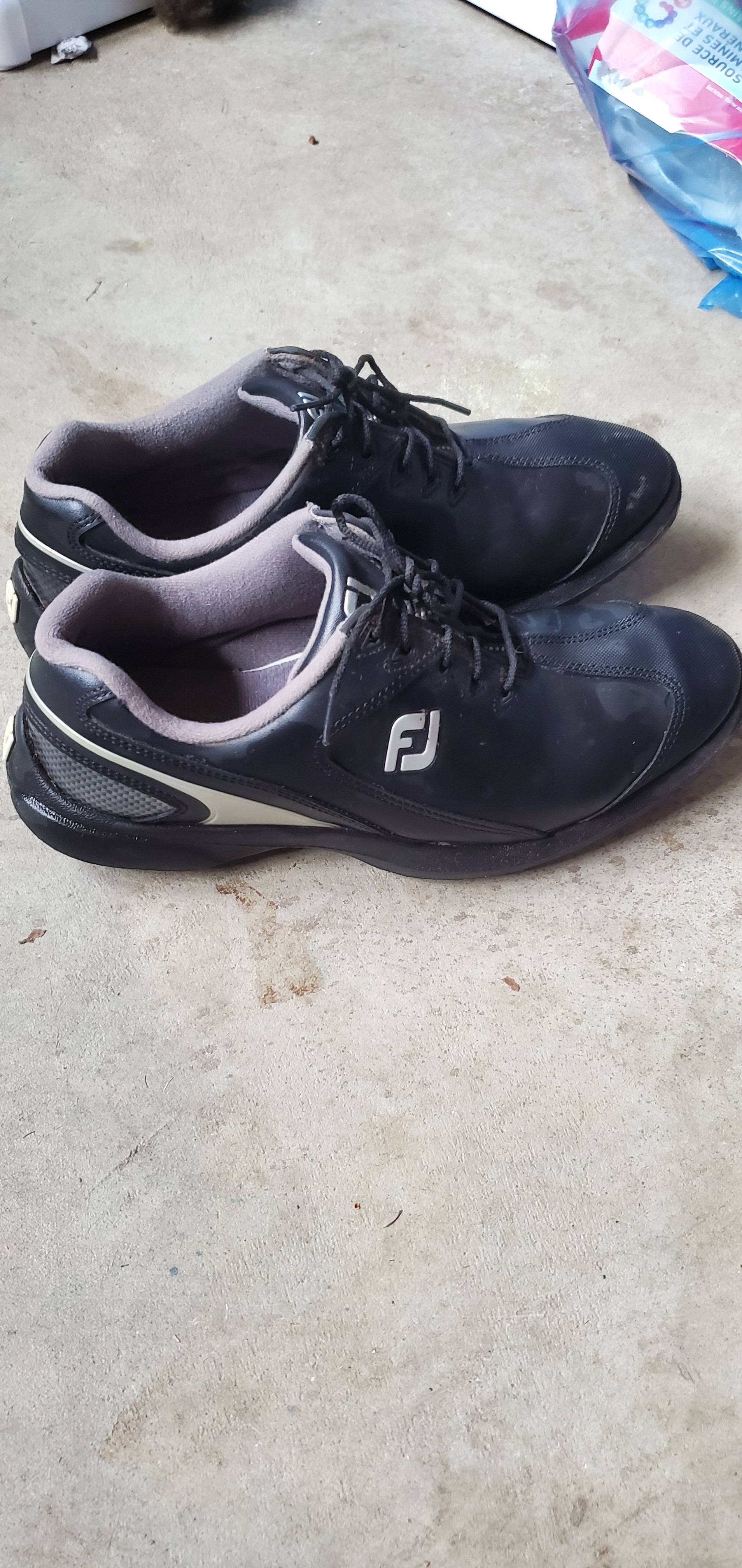 FJ Men's golf shoes size 8.5 - photo 2