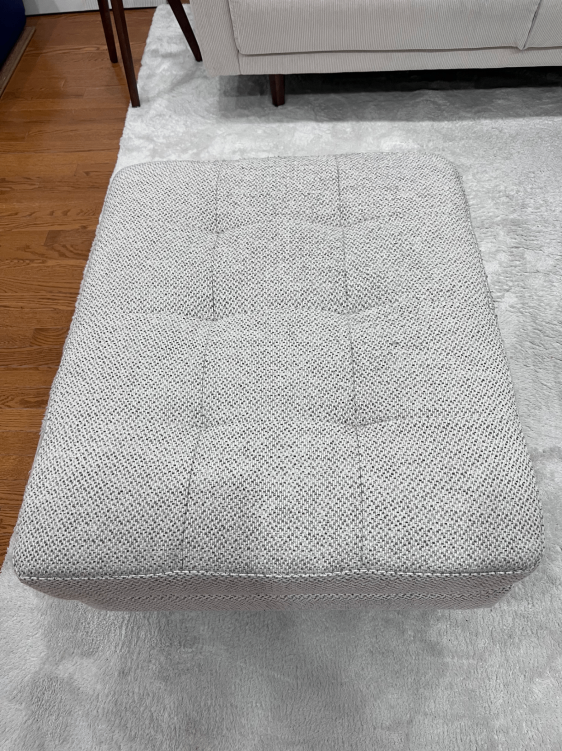 Structube Grey Ottoman with Walnut legs - photo 2