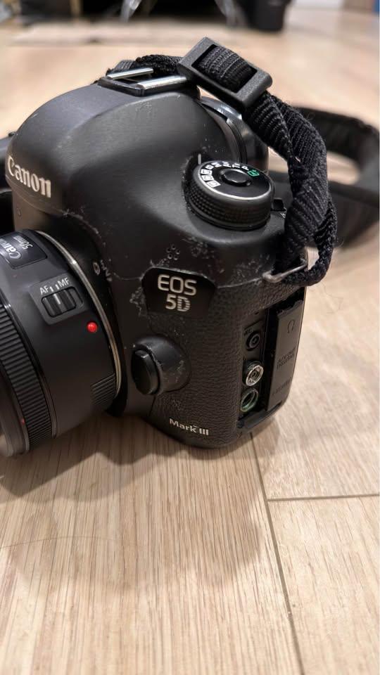 Canon 5D Mark III Full Frame w/ 50mm f/1.8& Battery Grip Bundle - photo 4