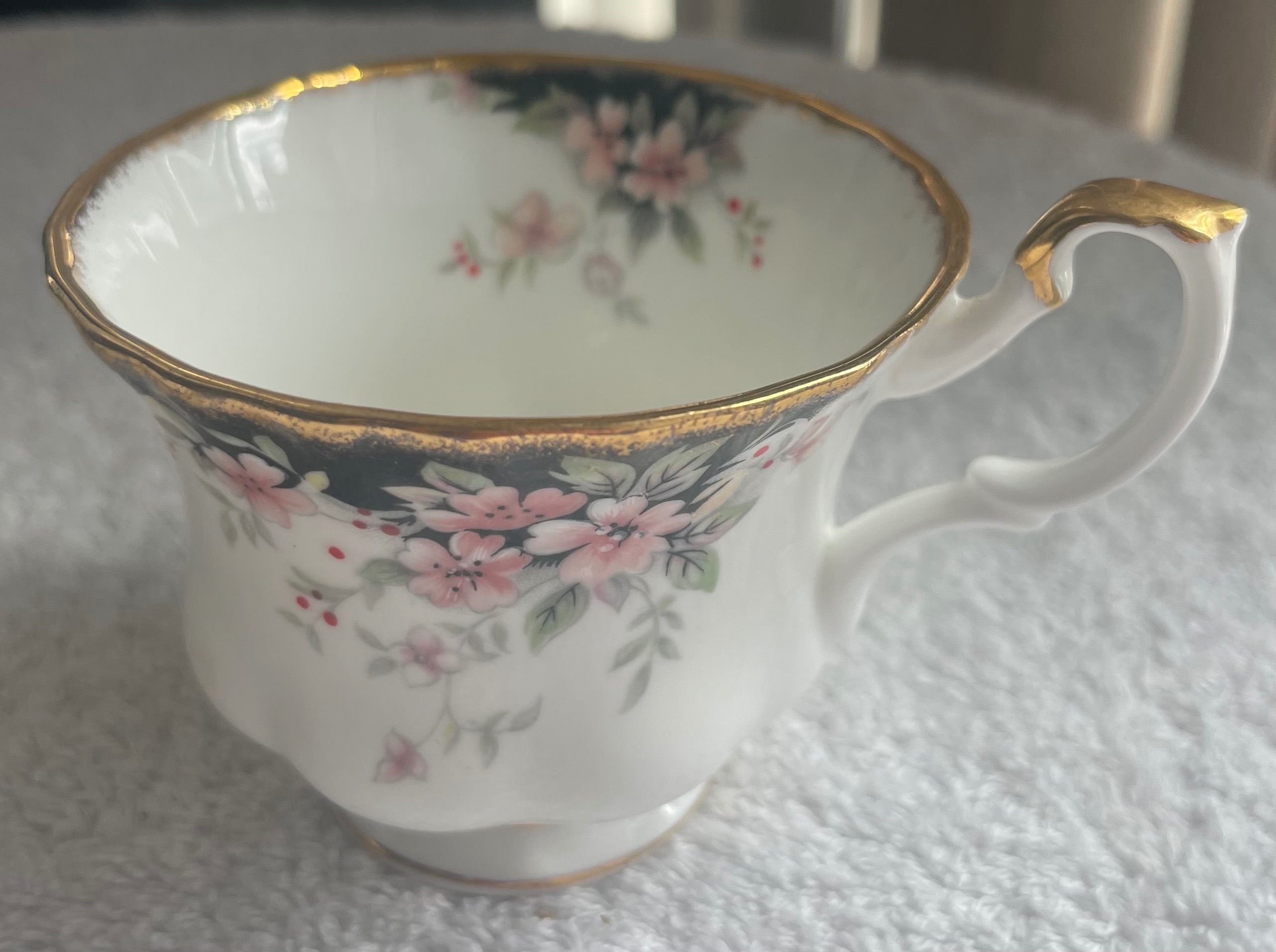1983 Royal Albert "Braemar" Teacup & Saucer - Made in England - photo 3