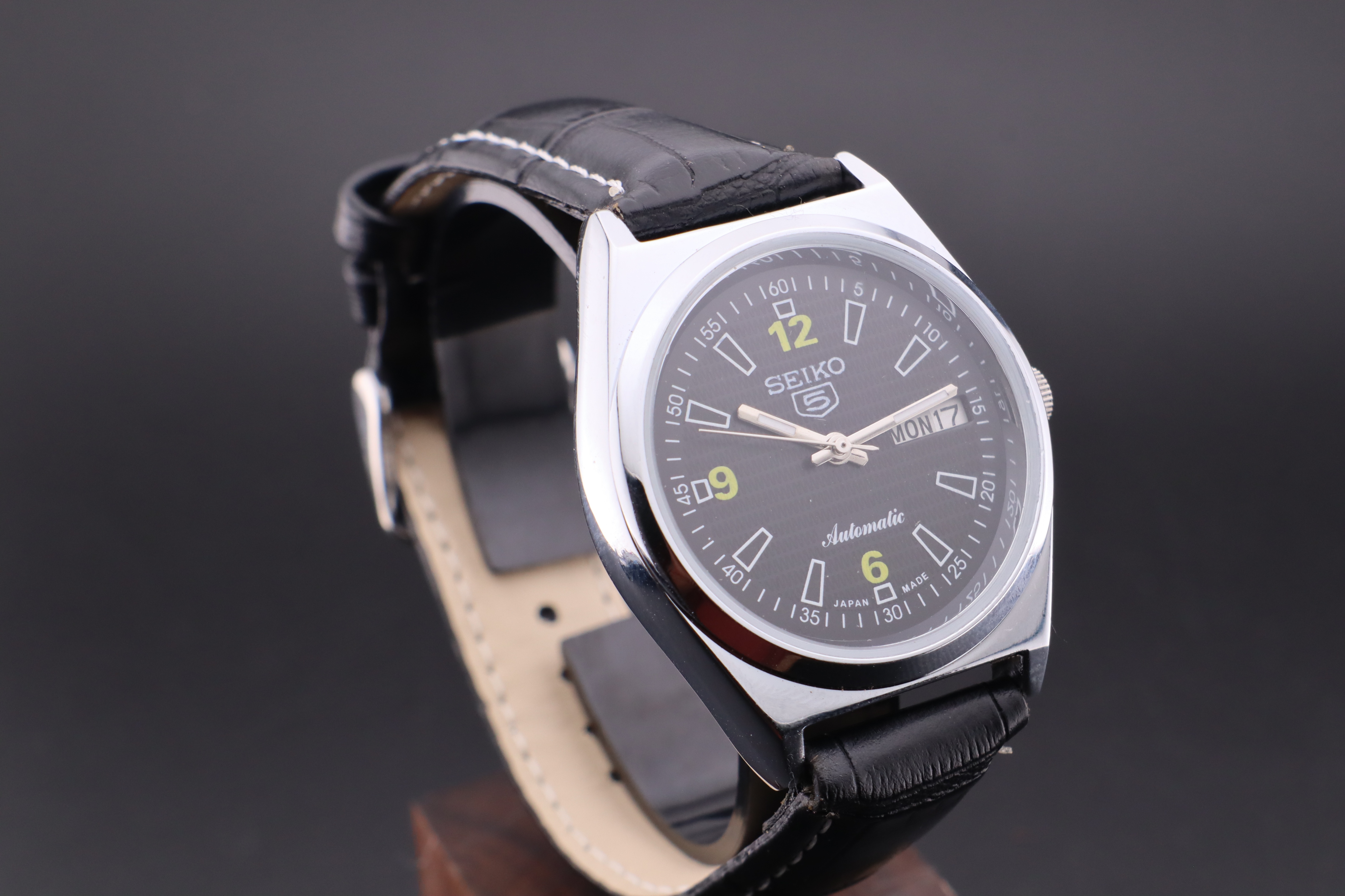 Vintage Seiko 5 Automatic 6309A Men's  Watch D&D- Japan Made