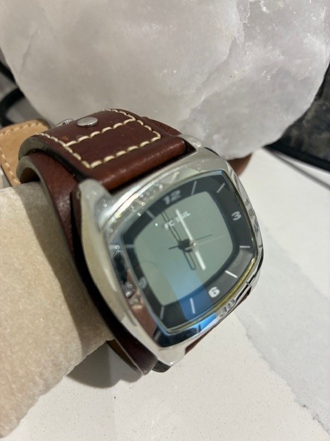 Fossil Watch w/ Leather Band - photo 2