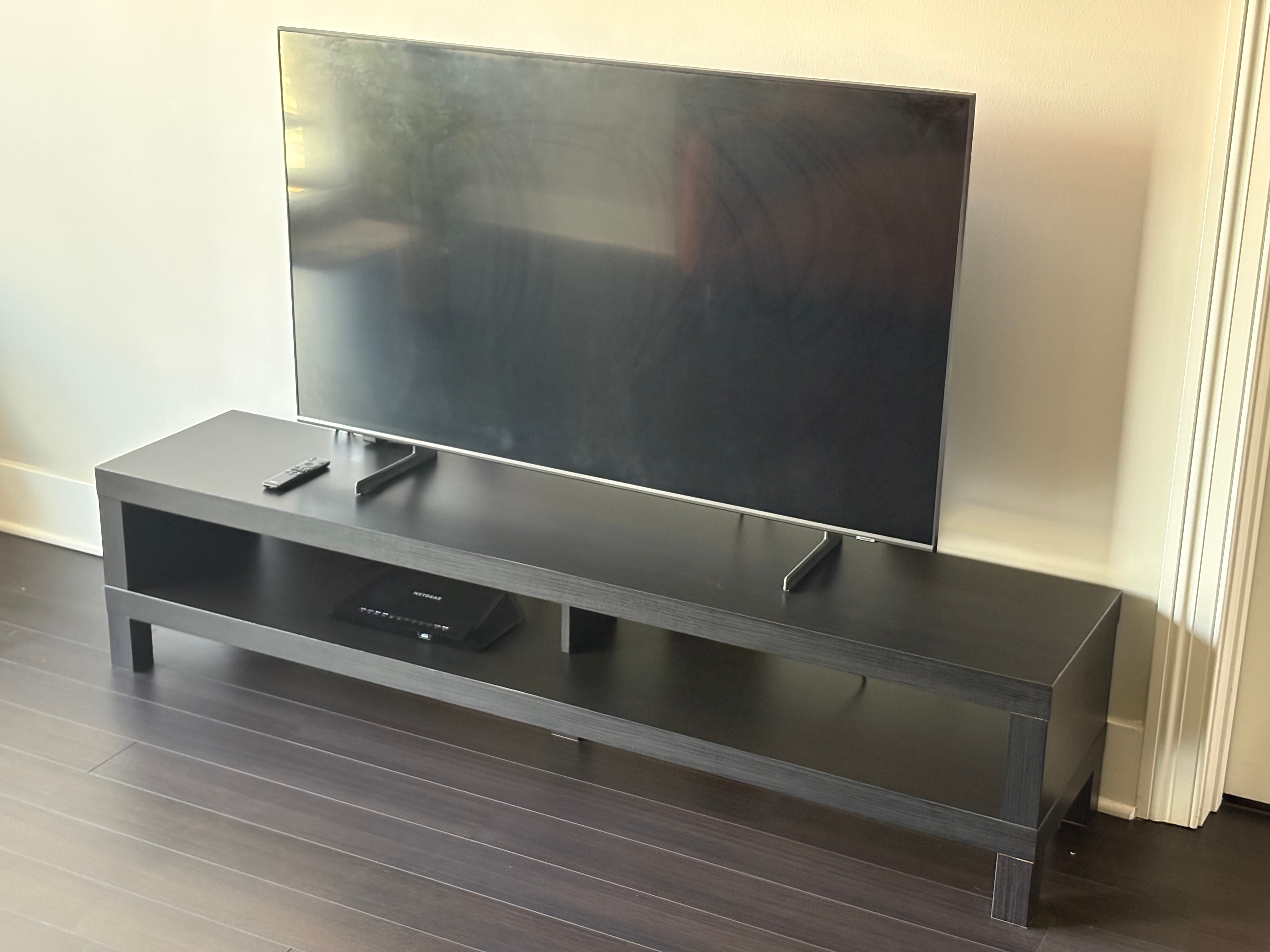 Samsung Q60C 50" TV (2023 Model) - photo 2