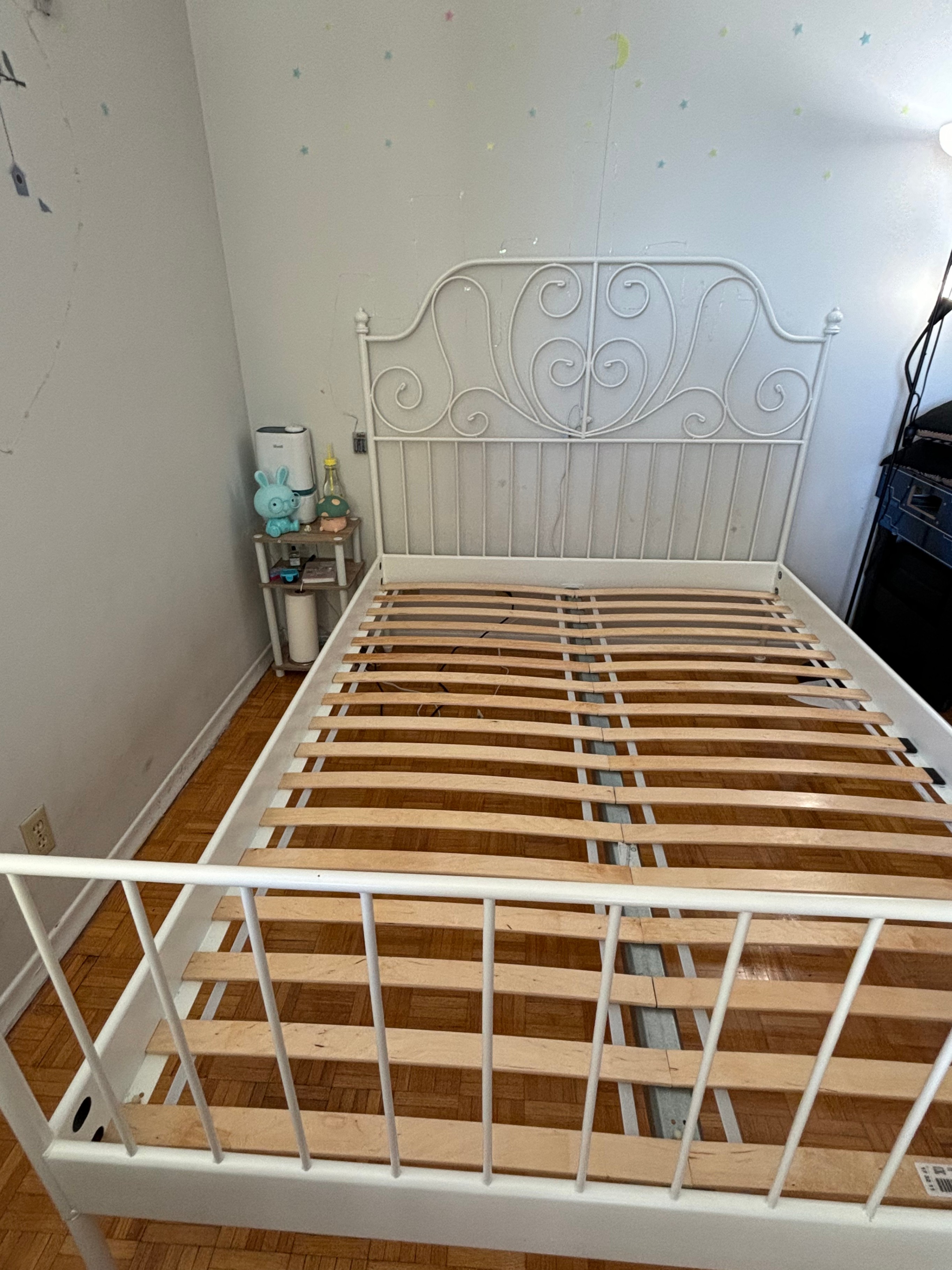 Queen Bed Frame - photo 3