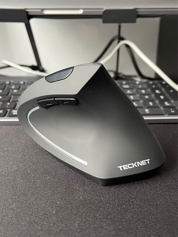 Ergonimic Vertical Mouse - Perfect Condition - Tecknet - photo 4