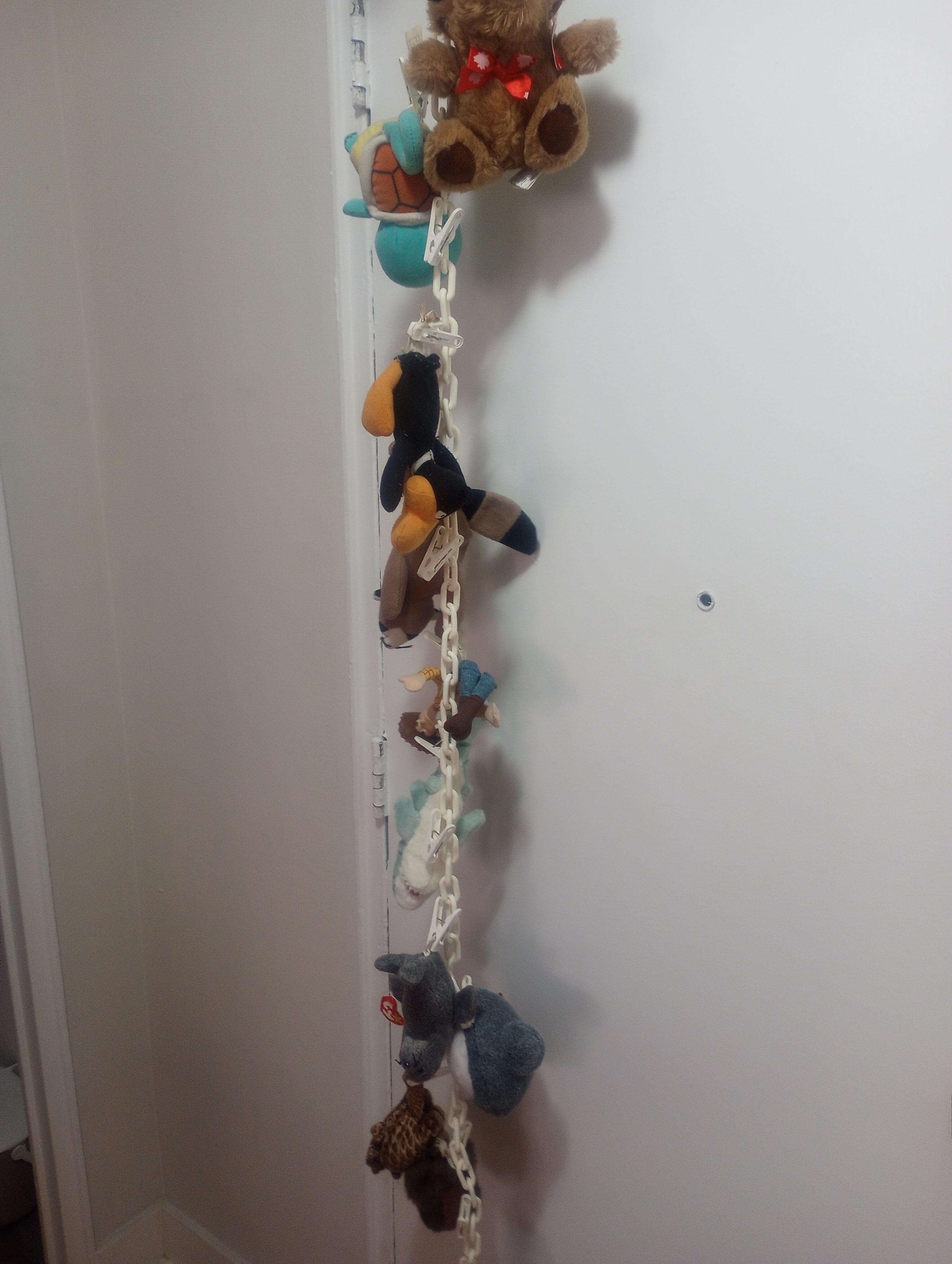 6 Foot Plushie / Stuffed Animal Hanging Chain Storage with Clips - photo 2