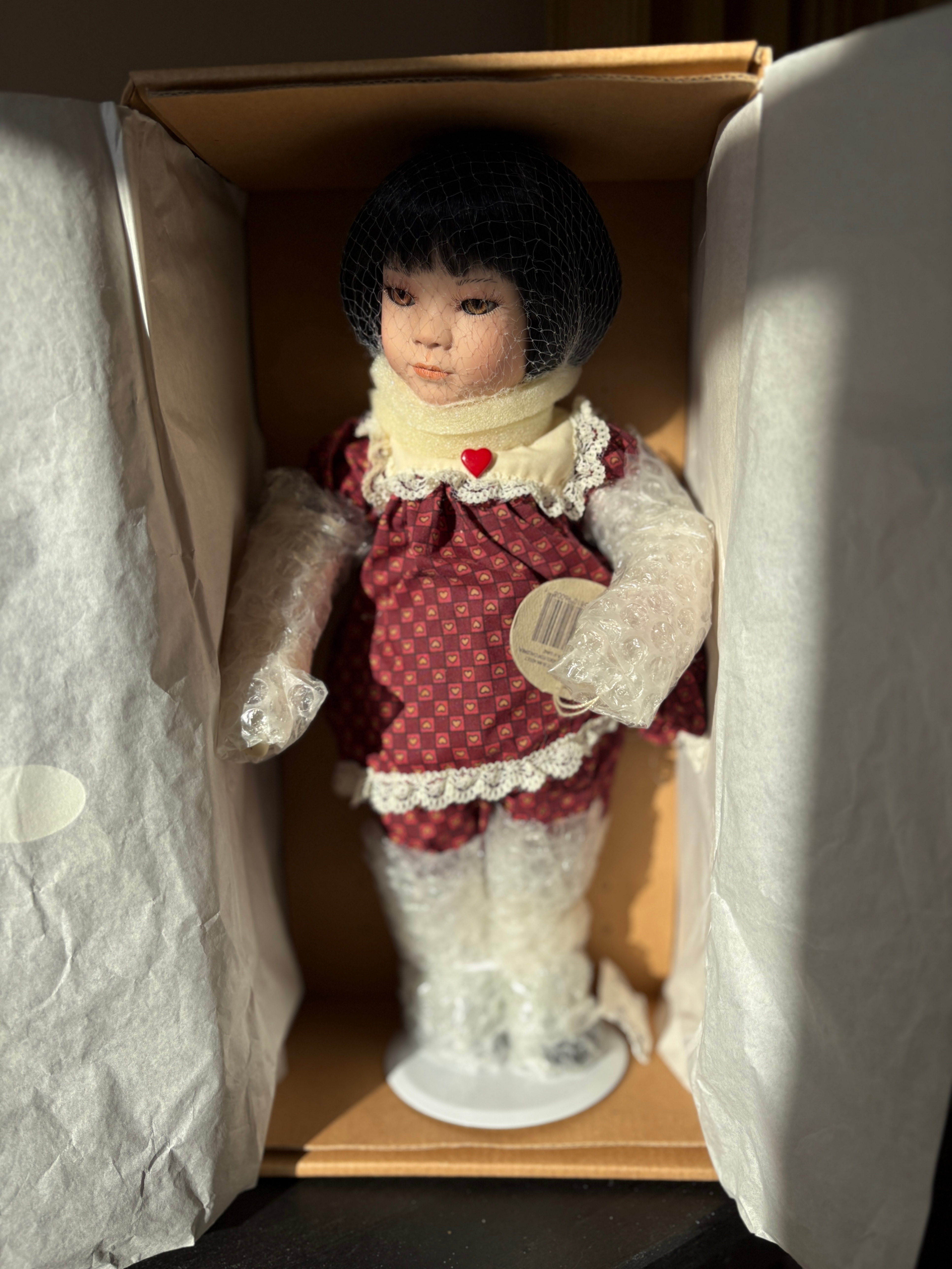Vintage Cottage Collectibles Ali Porcelain Doll - photo 3
